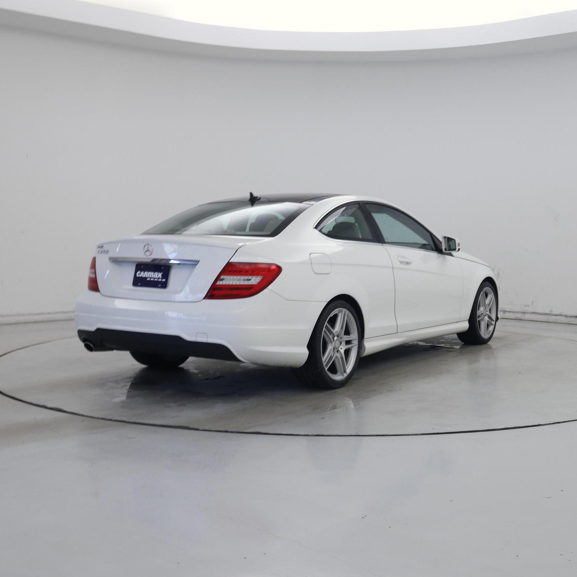 Thumbnail: 2015 Mercedes-Benz C-Class - 8