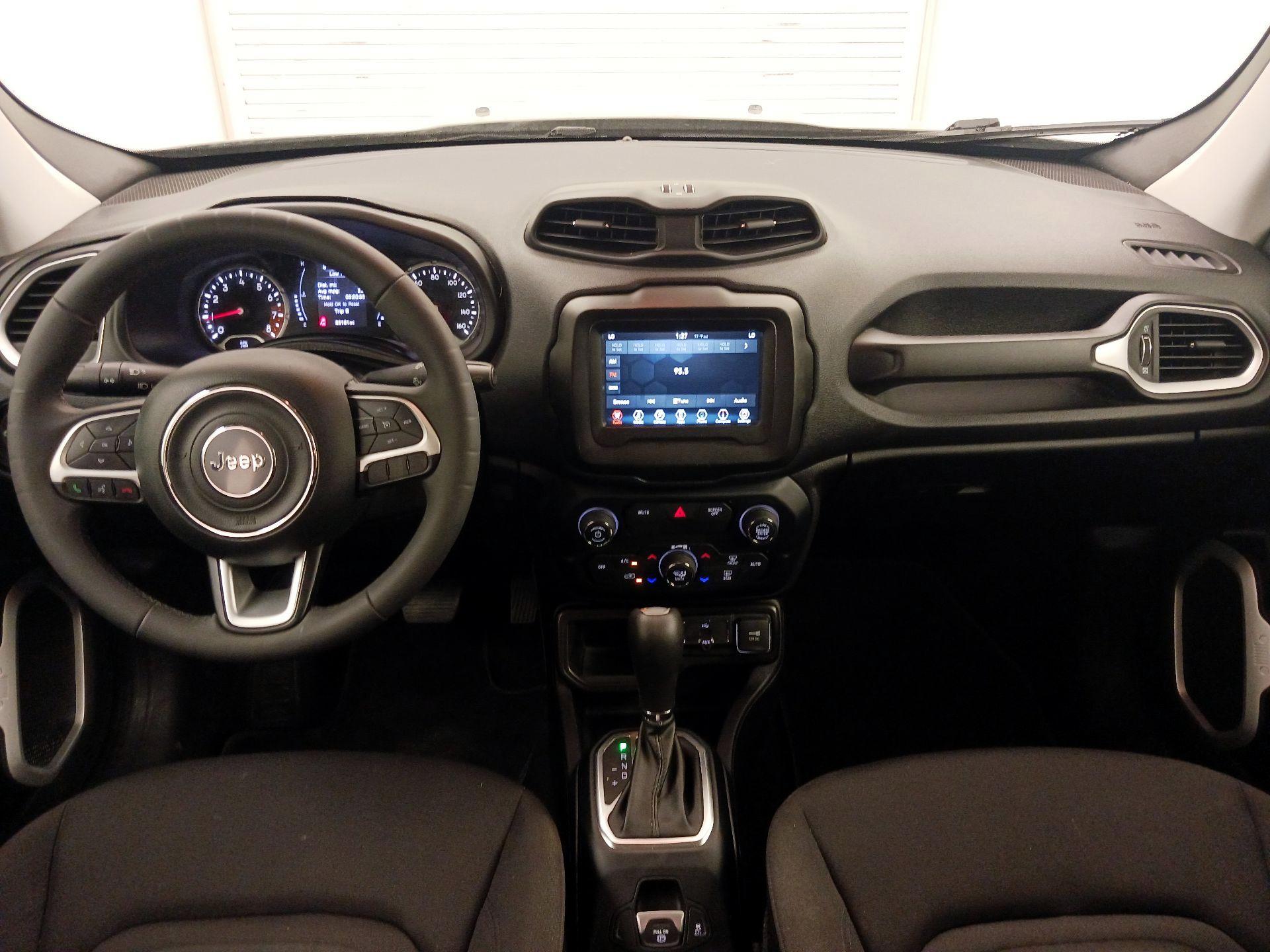 Thumbnail: 2020 Jeep Renegade - 9