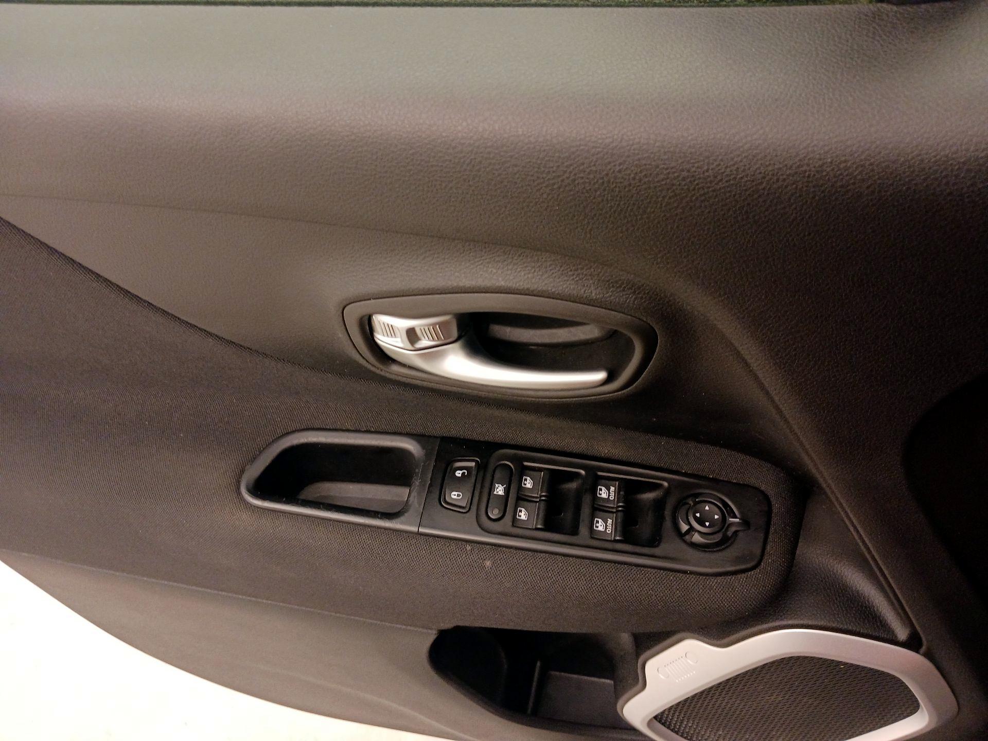 Thumbnail: 2020 Jeep Renegade - 12