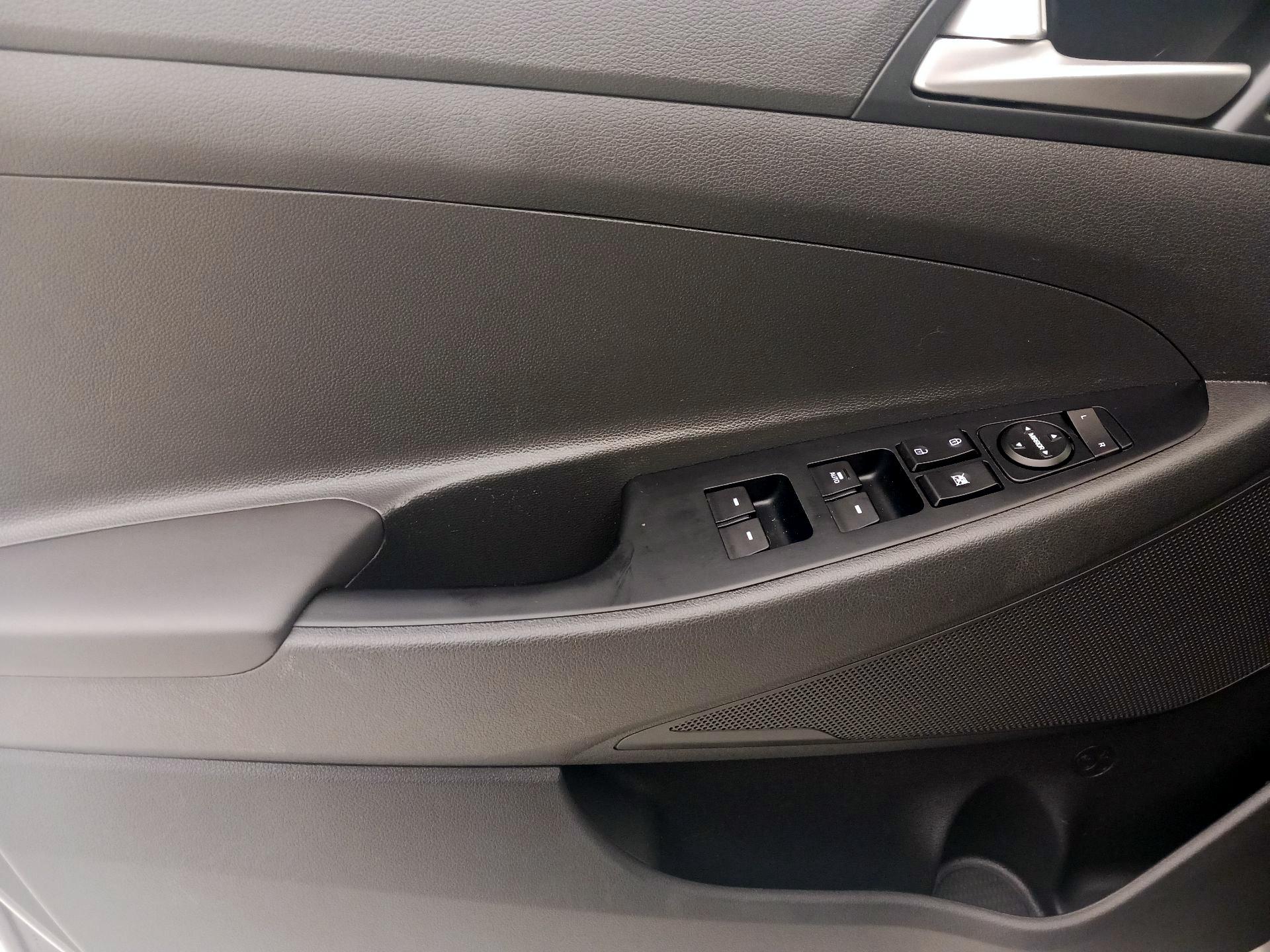 Thumbnail: 2020 Hyundai Tucson - 12