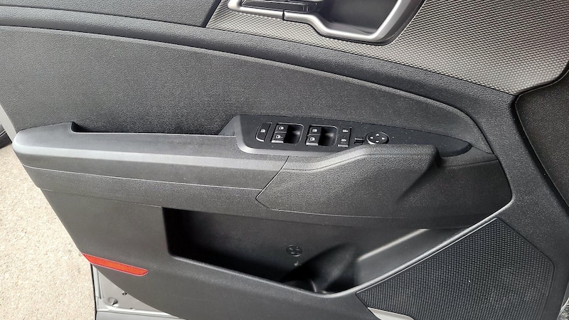 2023 Kia Sportage LX 10