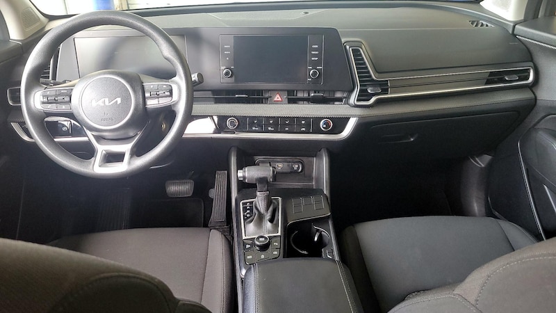 2023 Kia Sportage LX 8