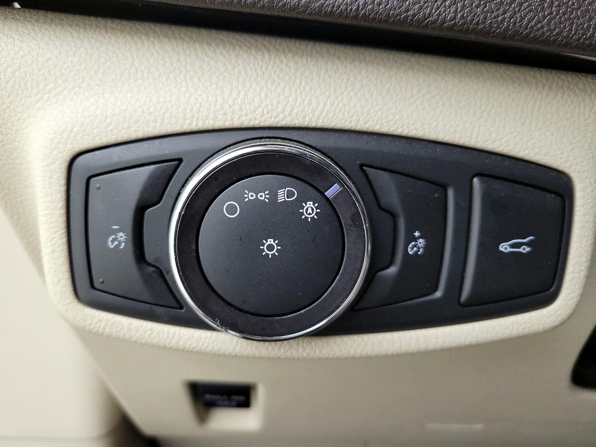 Thumbnail: 2017 Lincoln MKC - 13