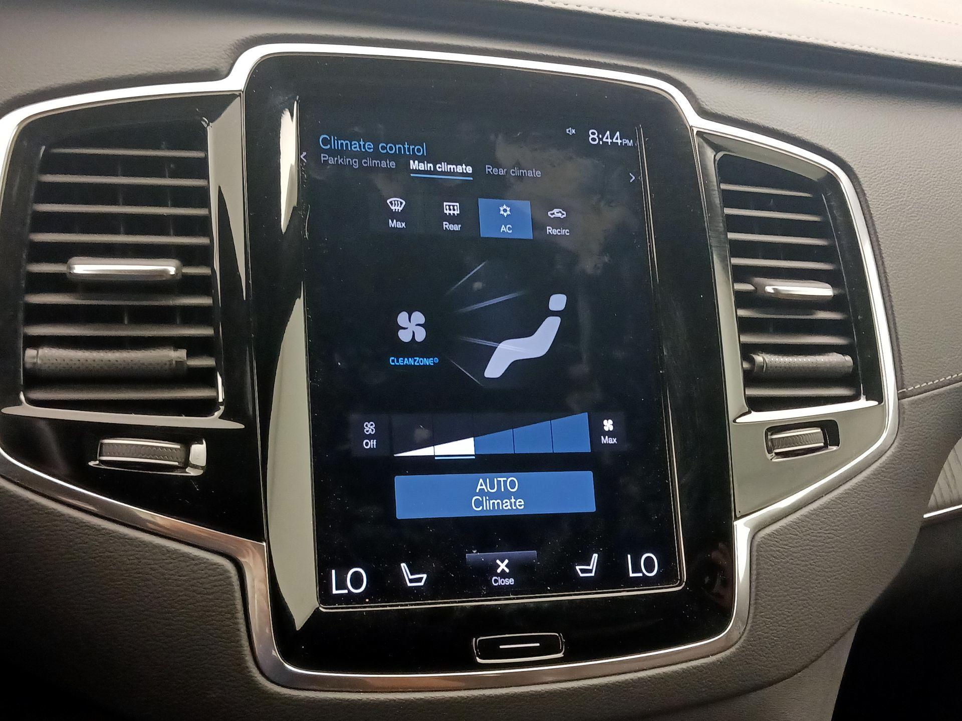 Thumbnail: 2021 Volvo XC90 - 17