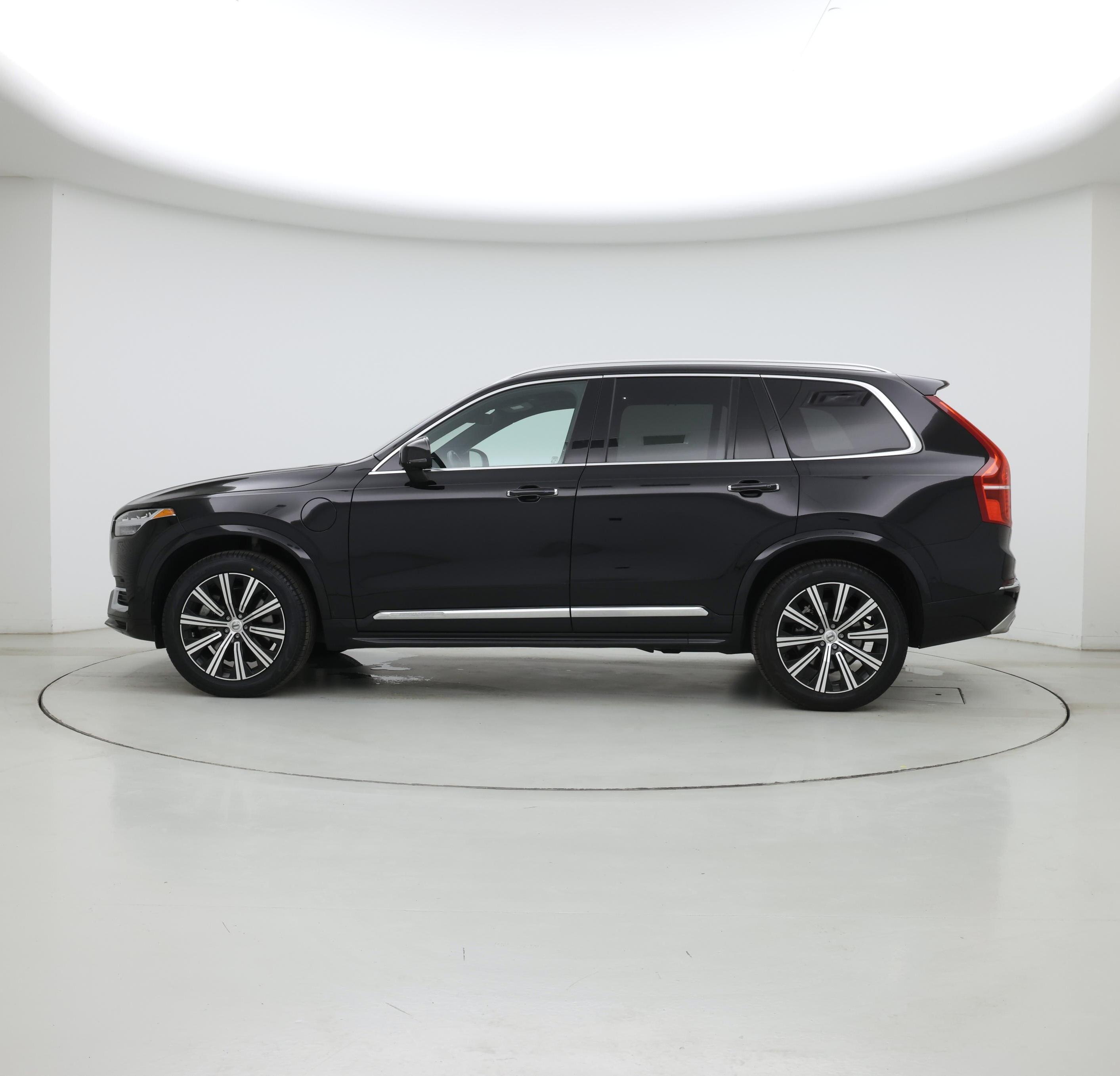 Thumbnail: 2021 Volvo XC90 - 3