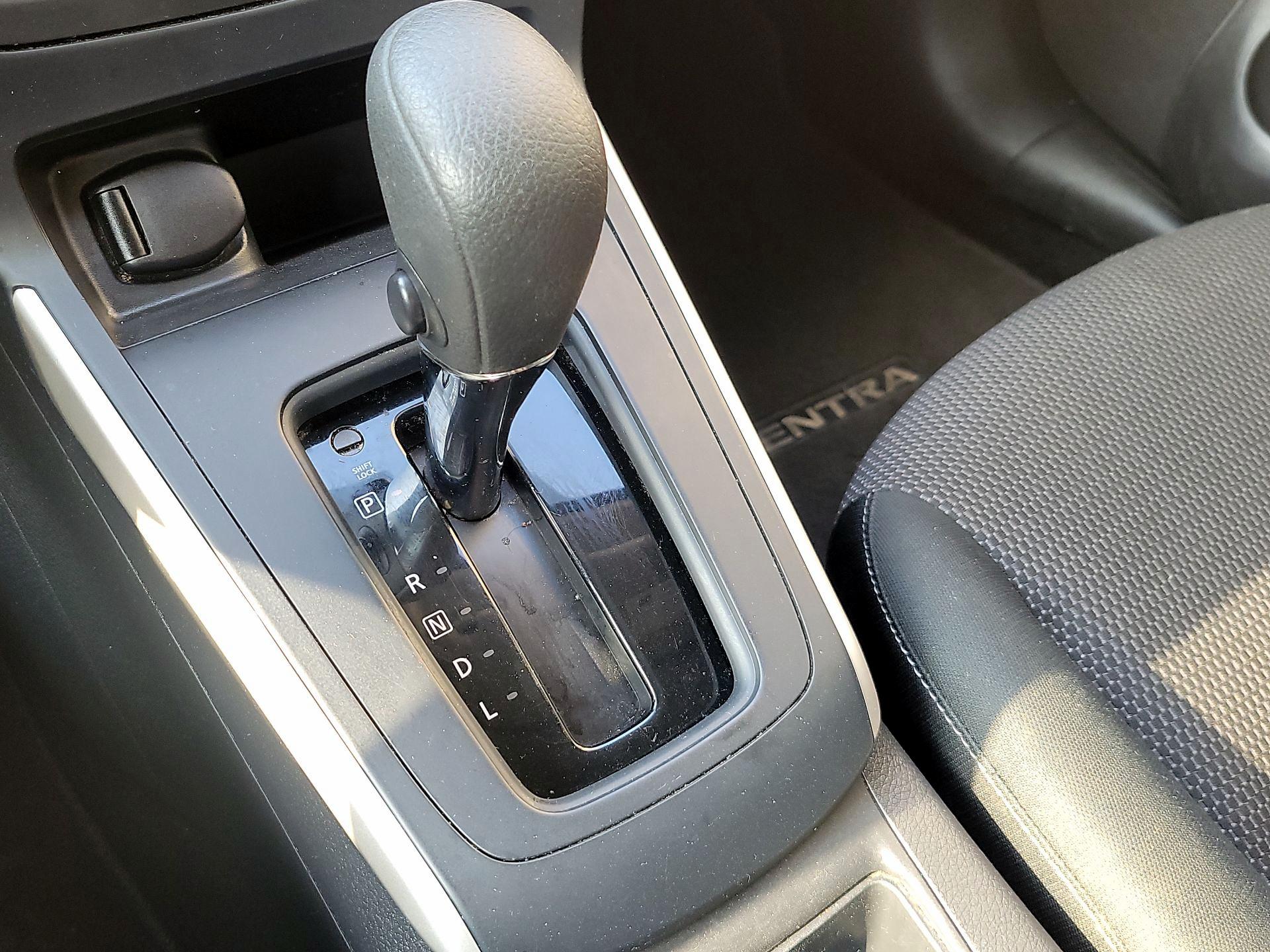 Thumbnail: 2019 Nissan Sentra - 15