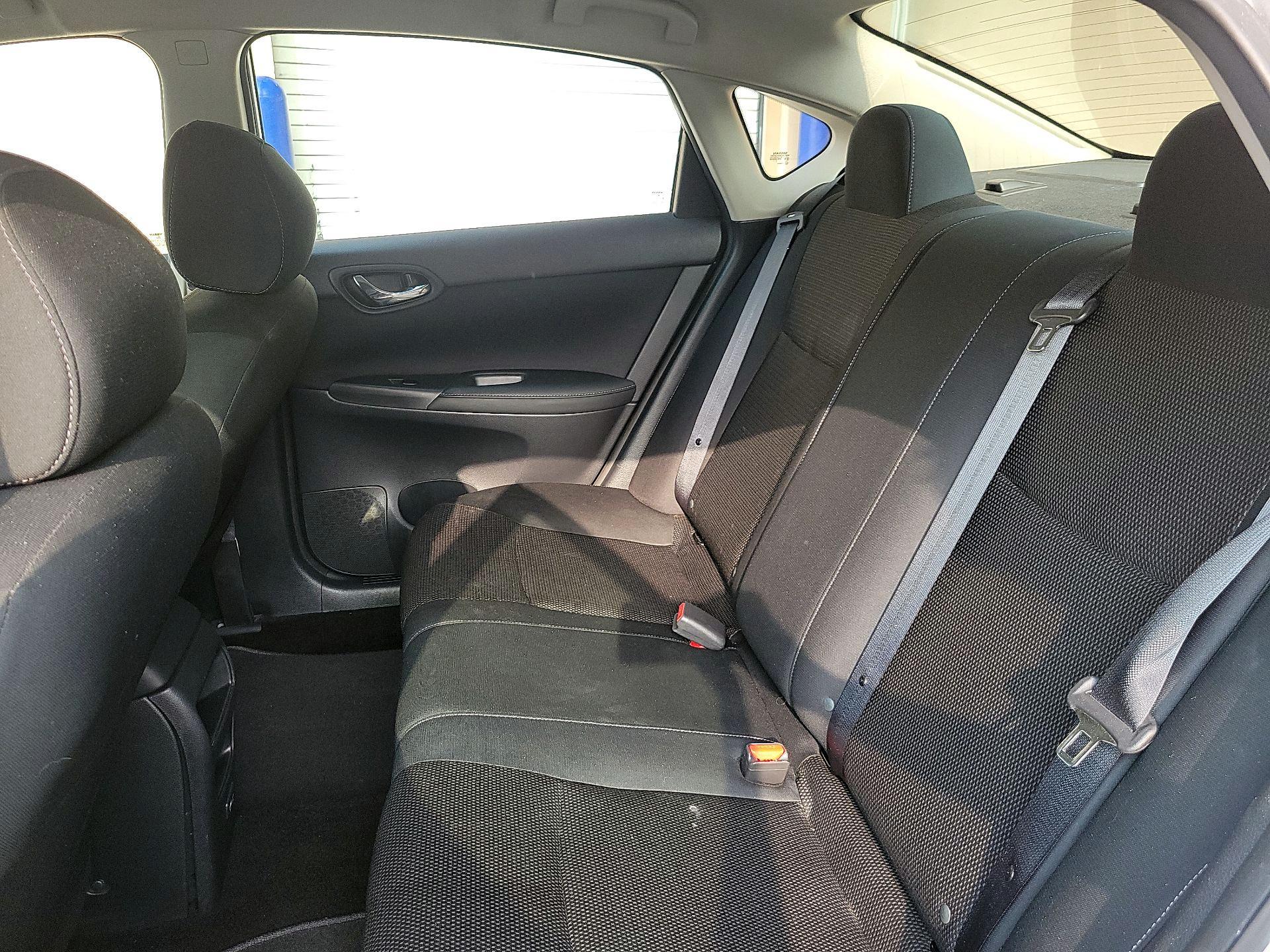 Thumbnail: 2019 Nissan Sentra - 17