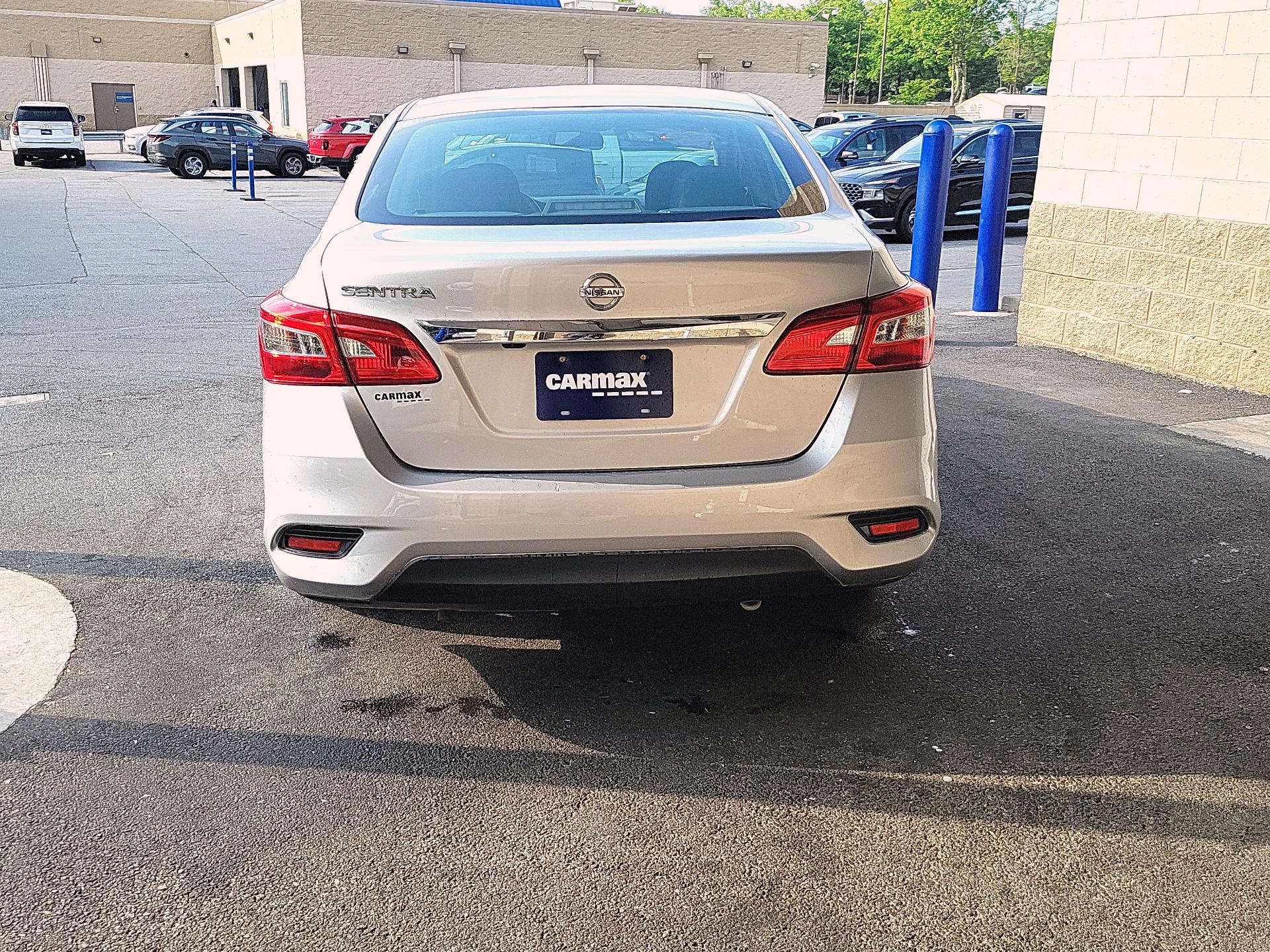 Thumbnail: 2019 Nissan Sentra - 6