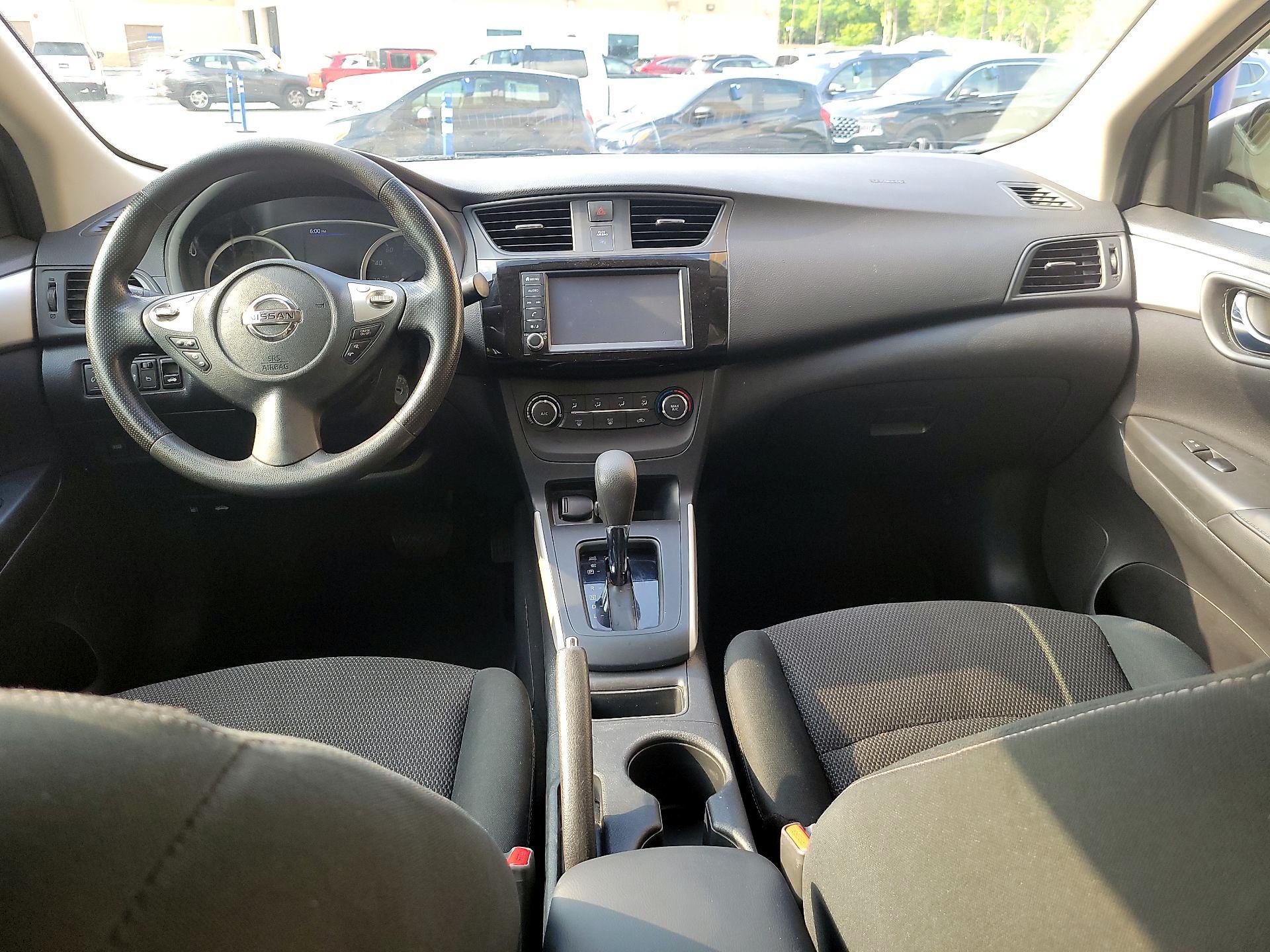 Thumbnail: 2019 Nissan Sentra - 8