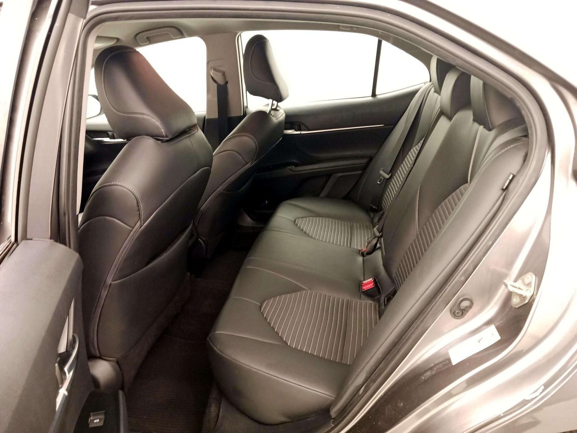 Thumbnail: 2019 Toyota Camry - 19