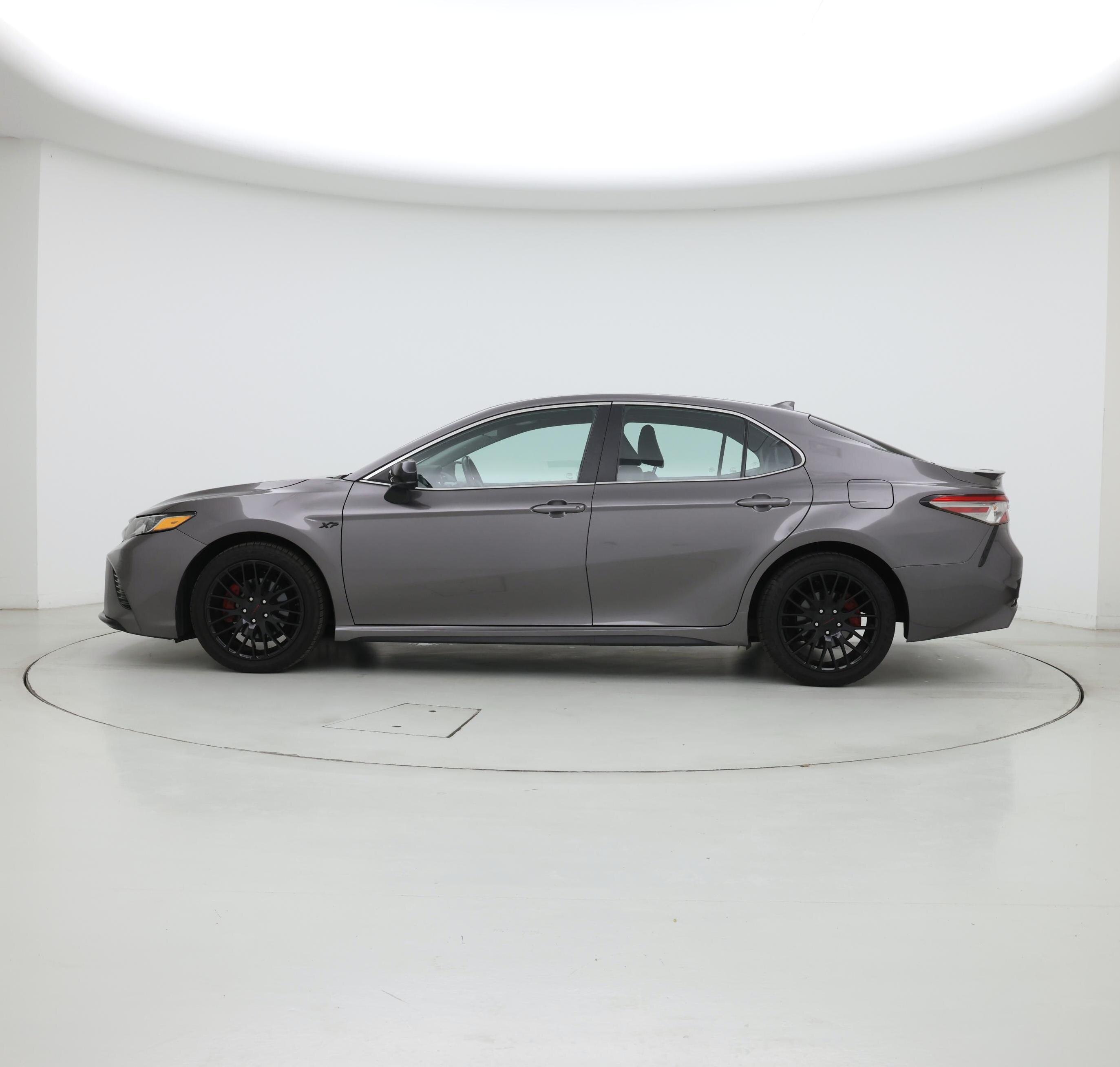 Thumbnail: 2019 Toyota Camry - 3