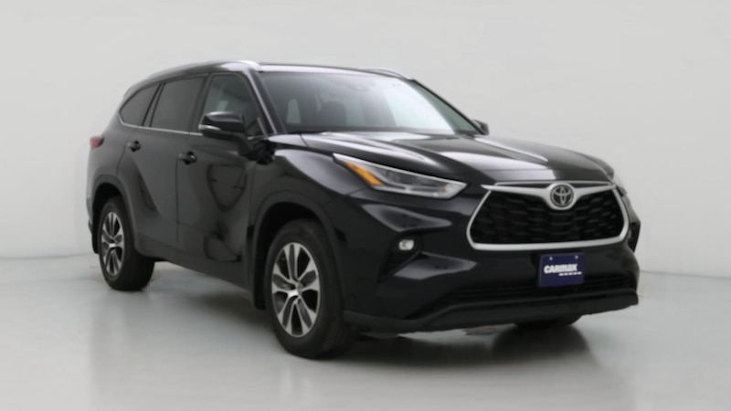 2021 Toyota Highlander XLE Hero Image
