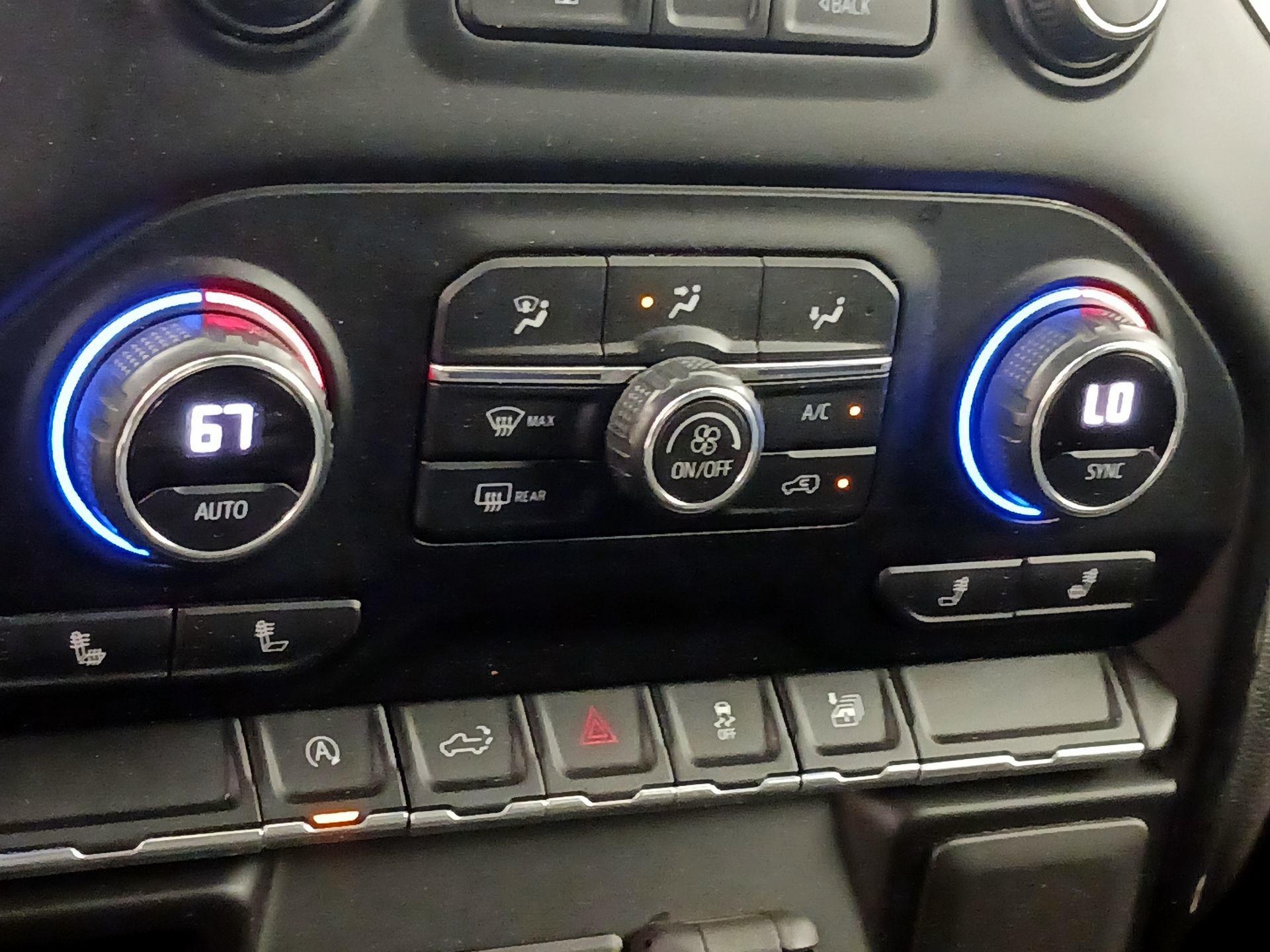 Thumbnail: 2020 Chevrolet Silverado 1500 - 16