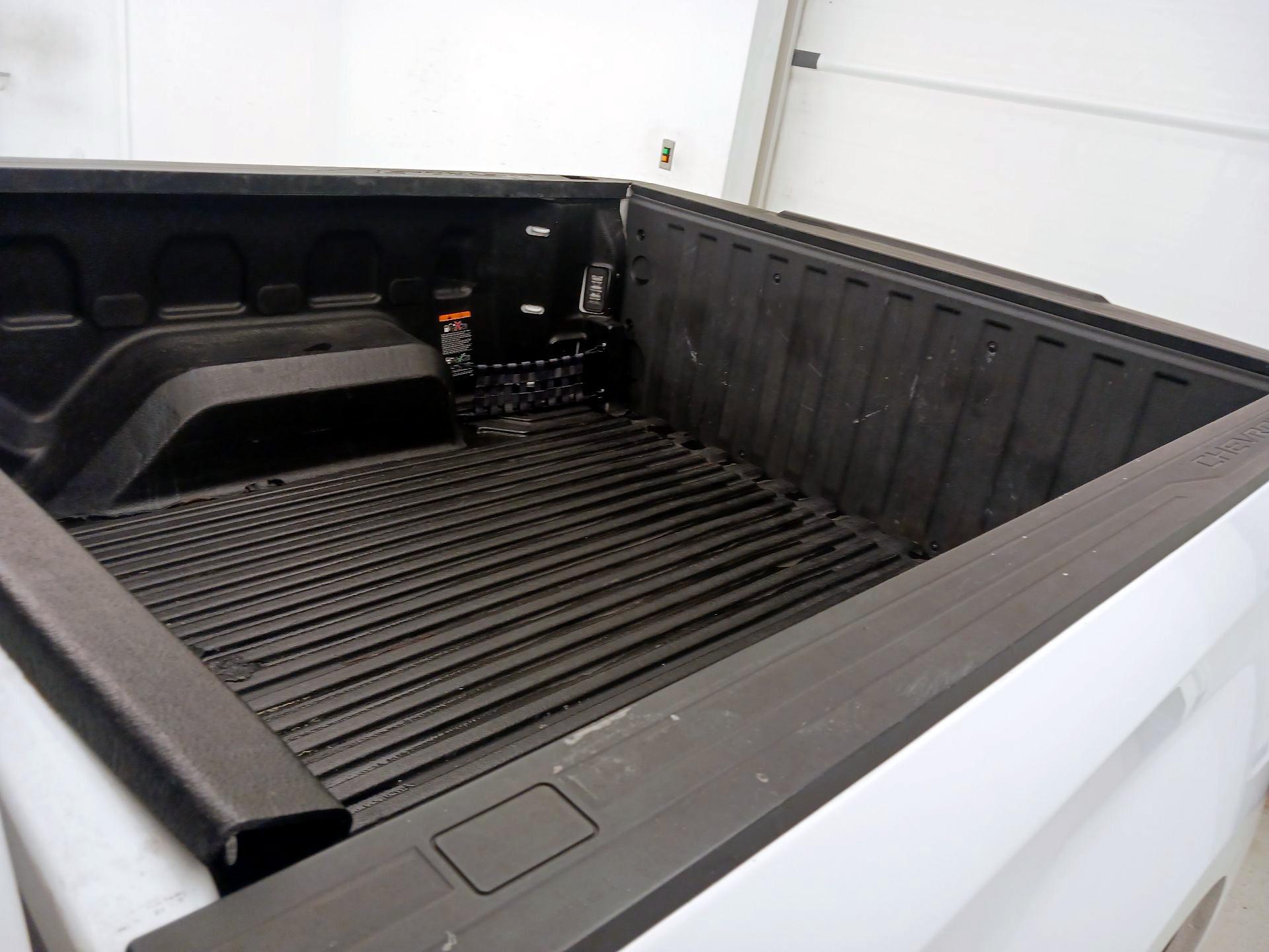 Thumbnail: 2020 Chevrolet Silverado 1500 - 20