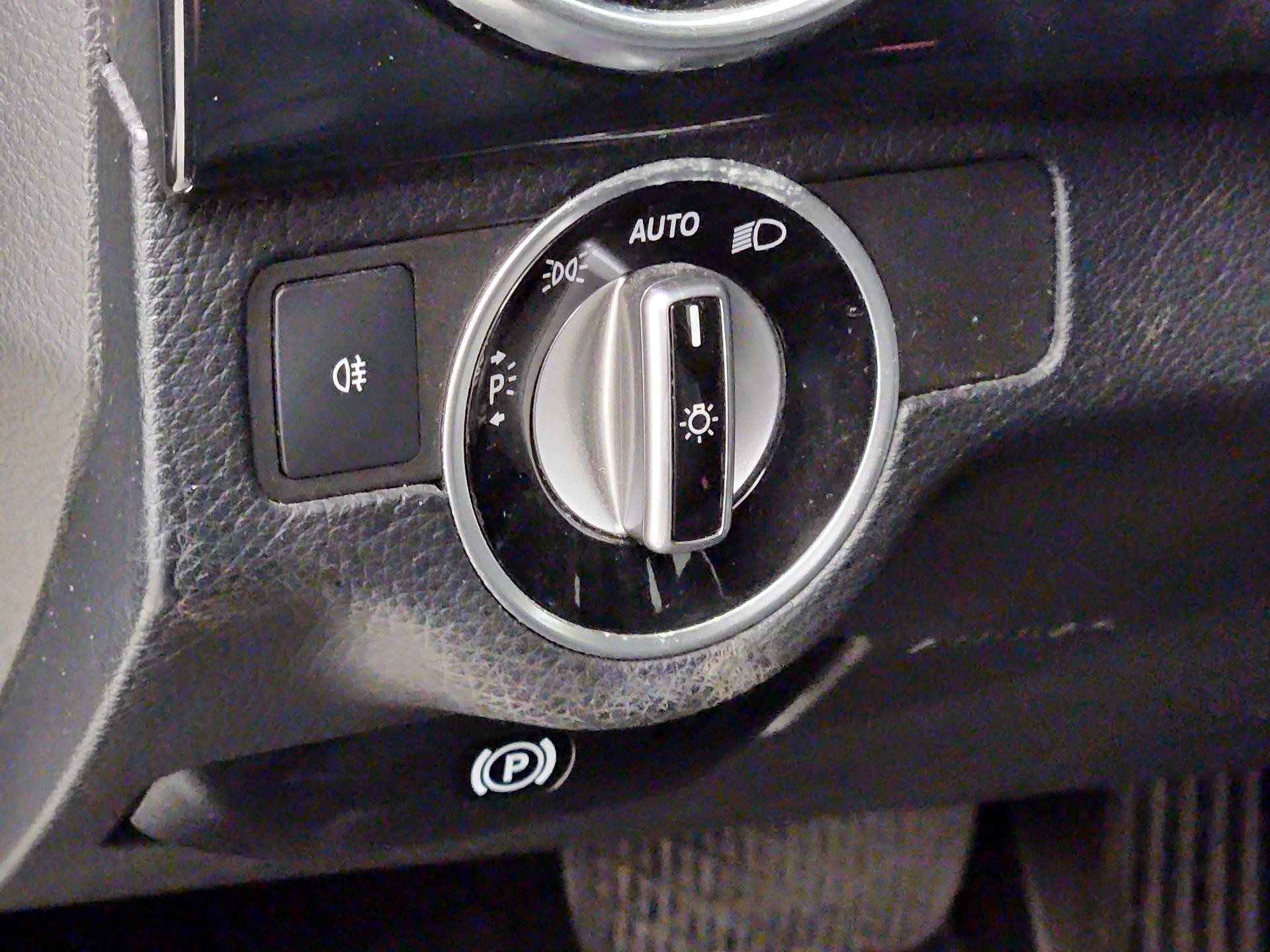 Thumbnail: 2014 Mercedes-Benz GLK - 13