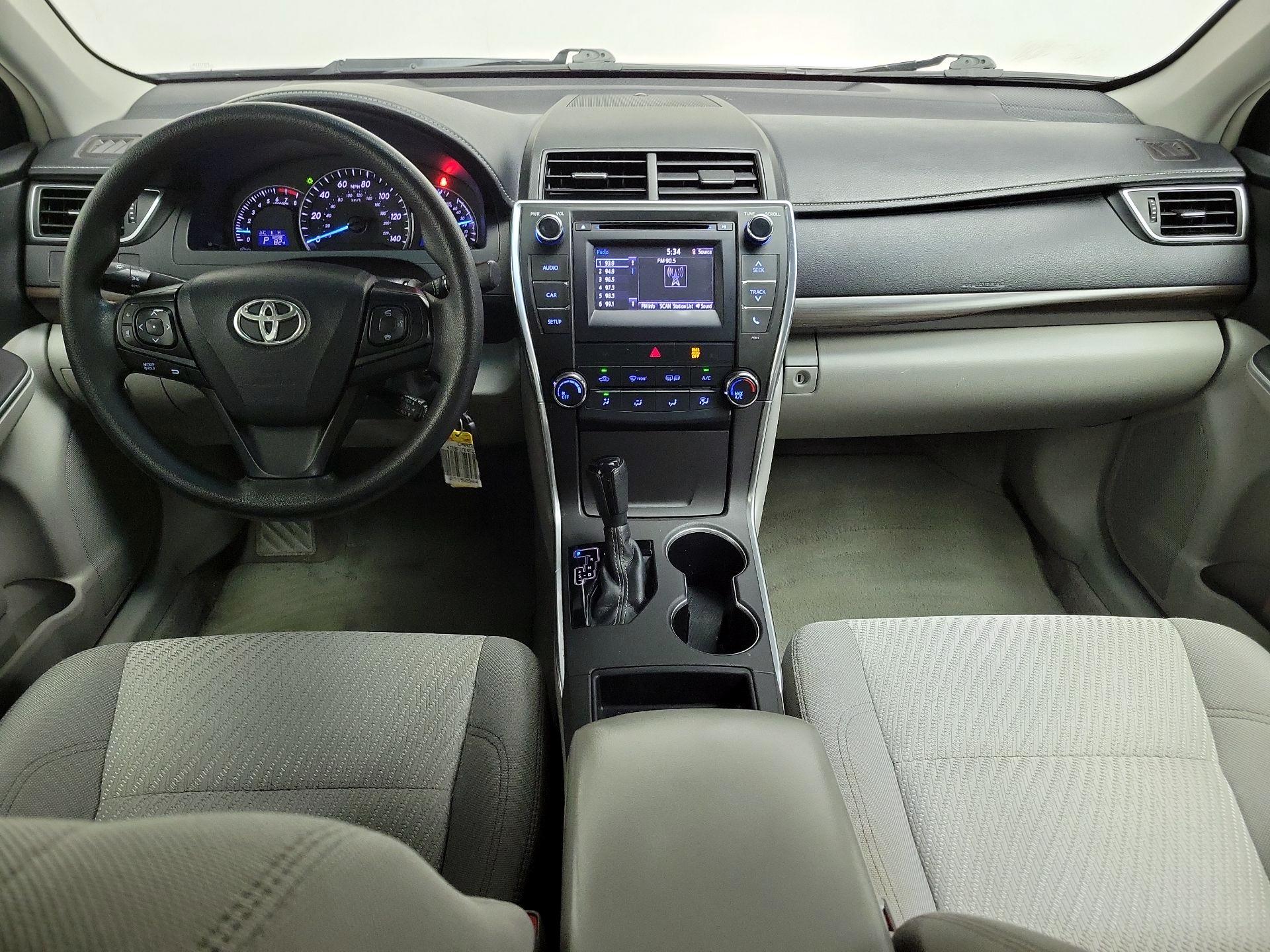 Thumbnail: 2015 Toyota Camry - 9