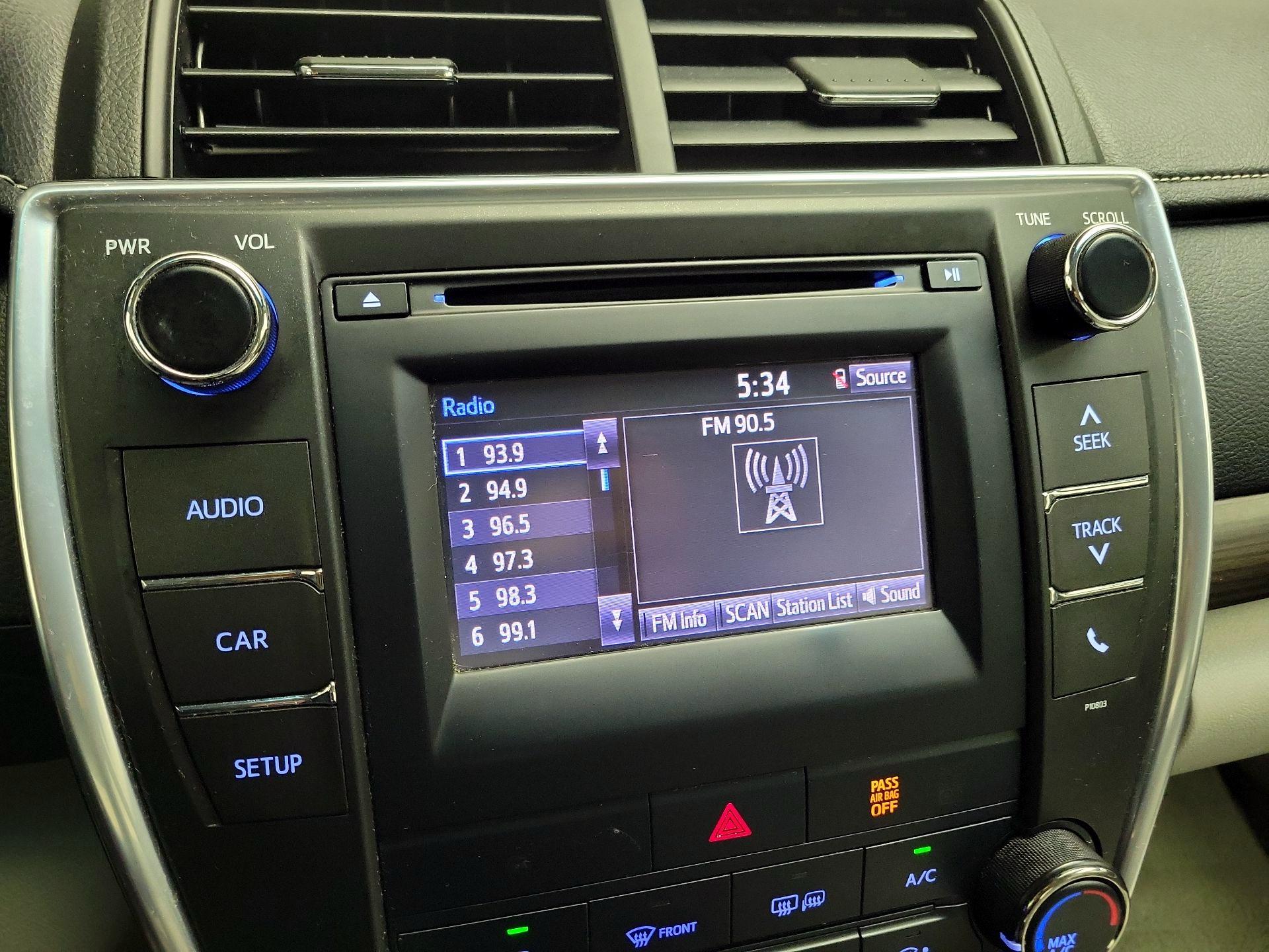 Thumbnail: 2015 Toyota Camry - 15