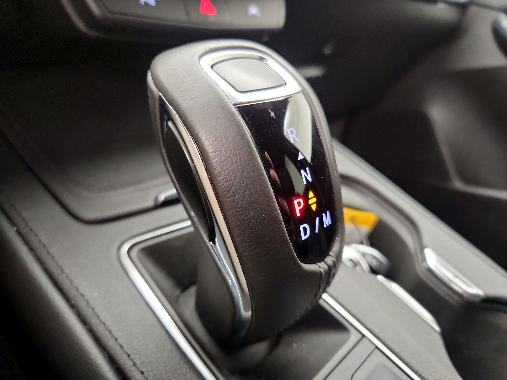 Thumbnail: 2019 Cadillac XT4 - 17