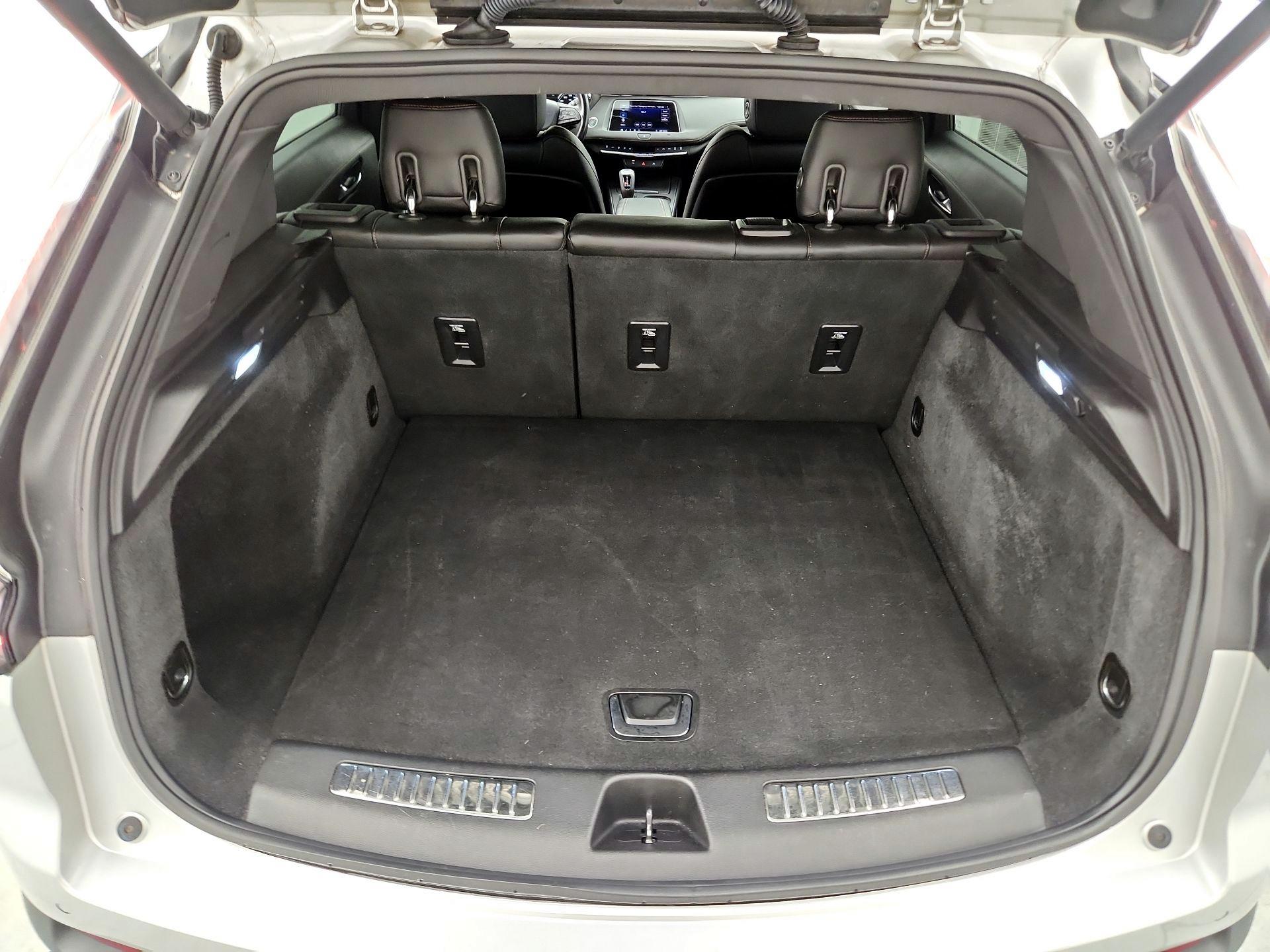 Thumbnail: 2019 Cadillac XT4 - 20