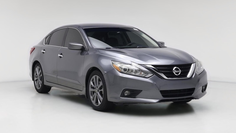 2018 Nissan Altima SR Hero Image