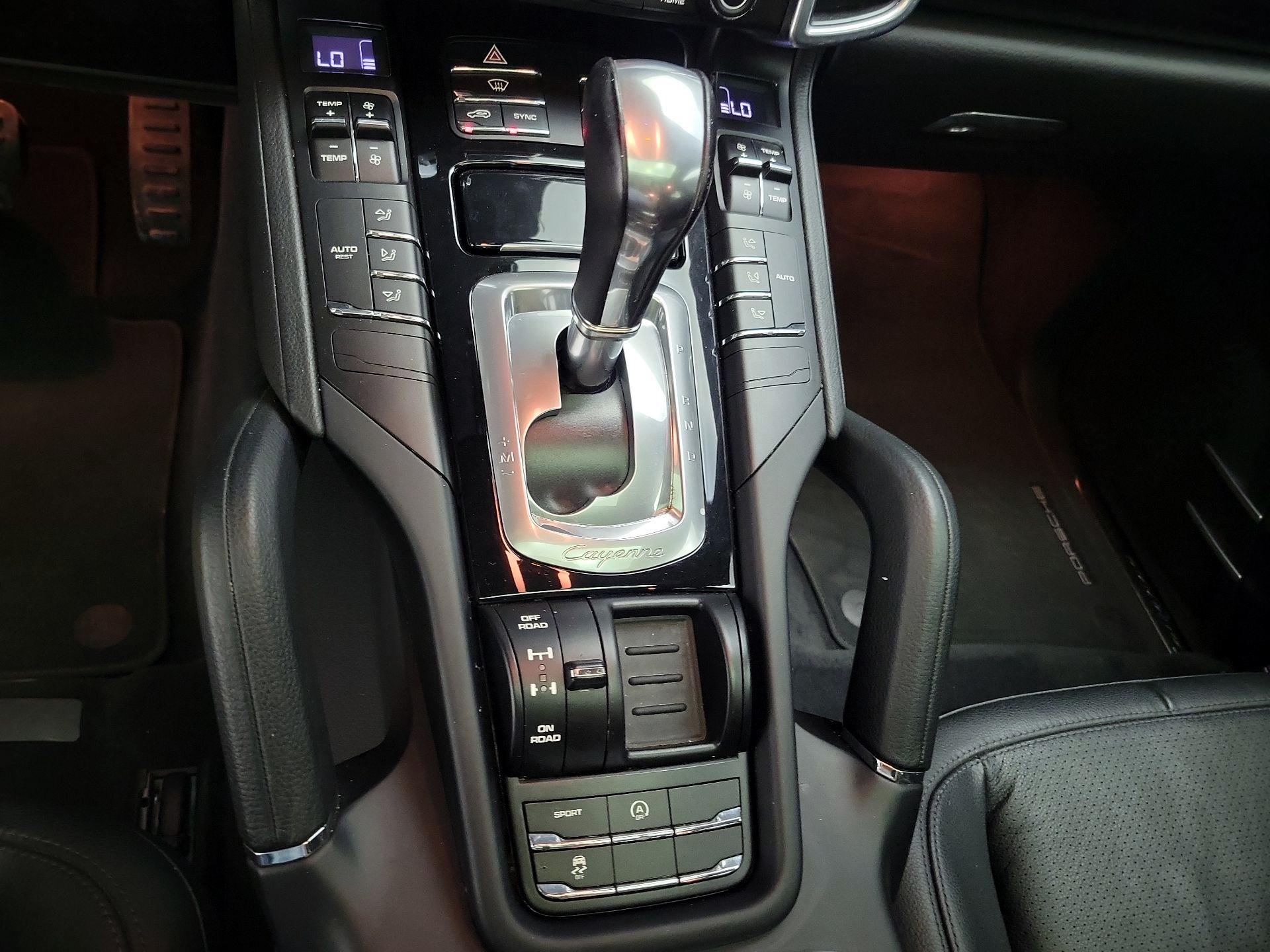 Thumbnail: 2018 Porsche Cayenne - 18