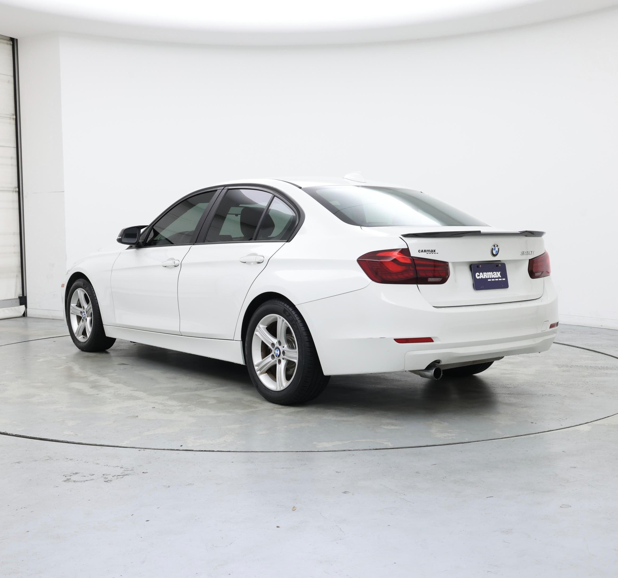 Thumbnail: 2015 BMW 3 Series - 2
