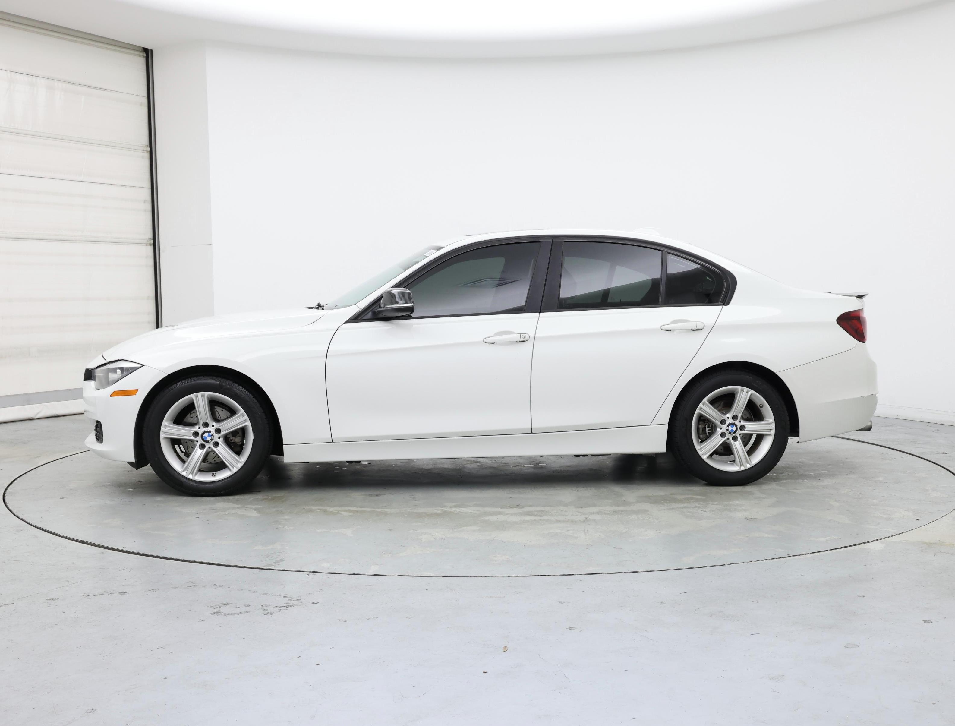 Thumbnail: 2015 BMW 3 Series - 3