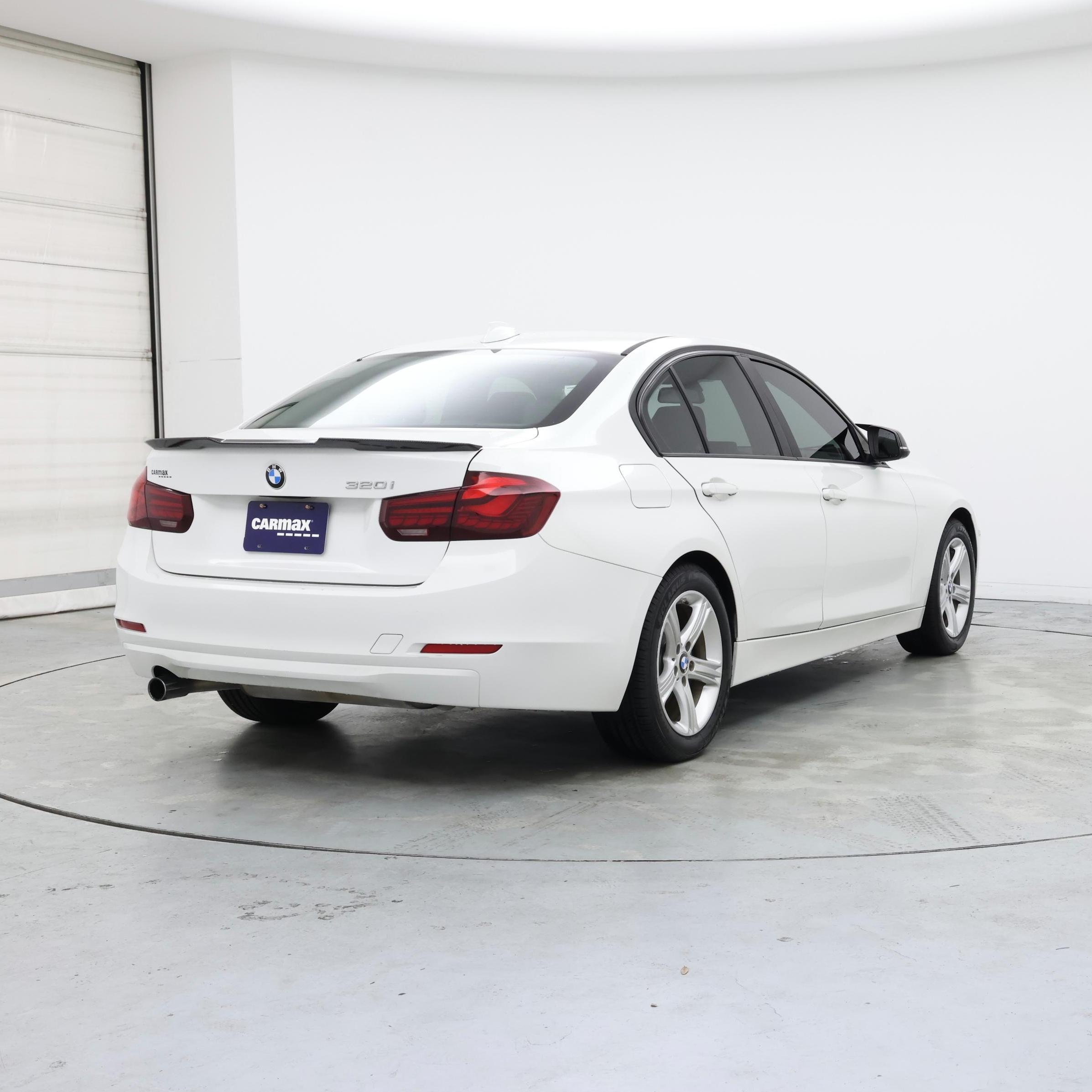 Thumbnail: 2015 BMW 3 Series - 8