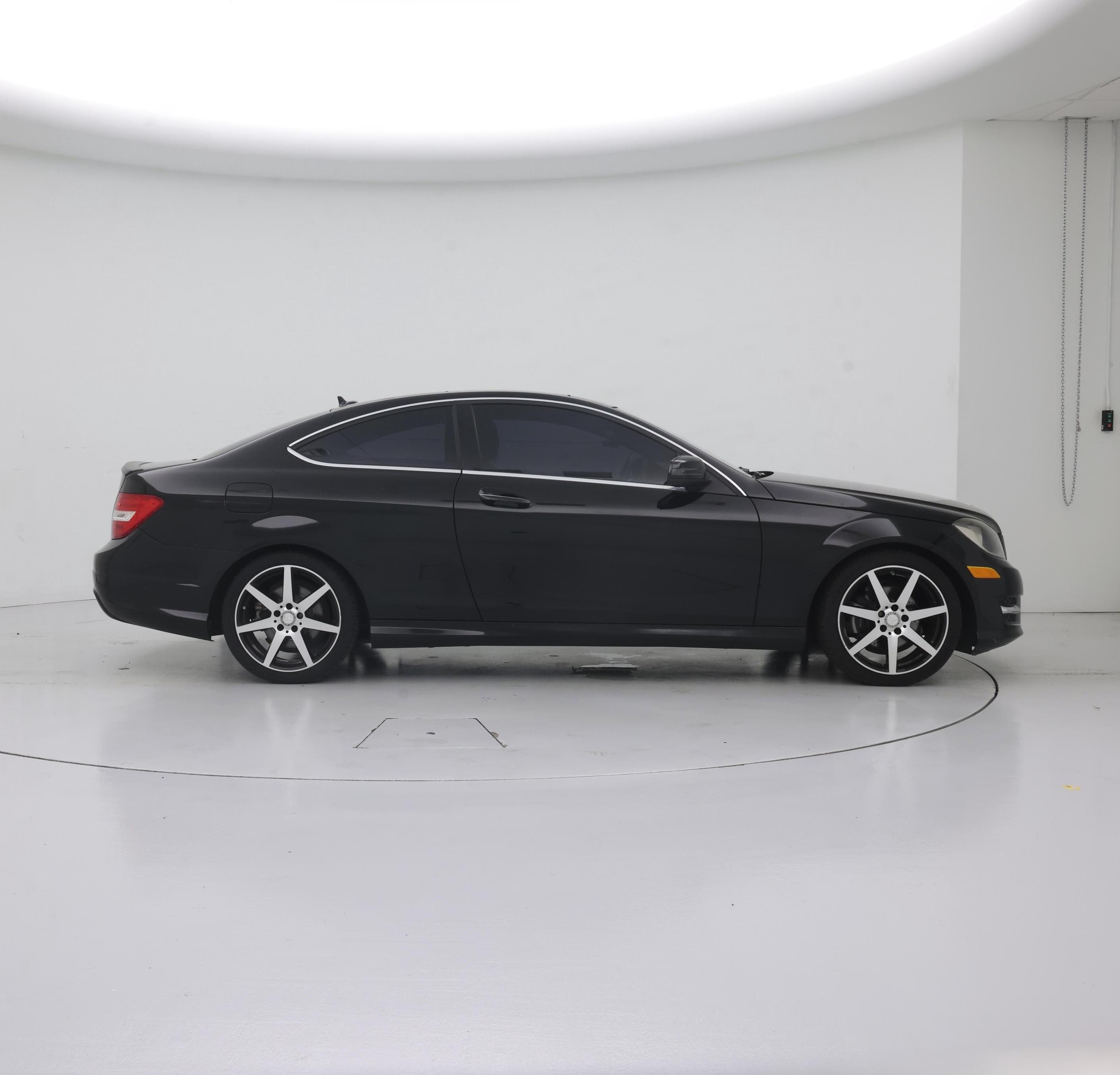 Thumbnail: 2015 Mercedes-Benz C-Class - 7