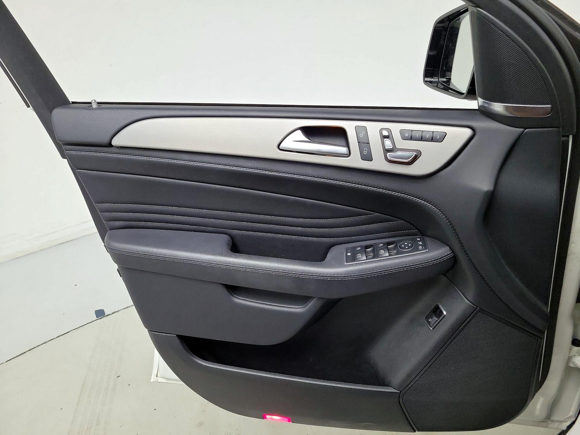 Thumbnail: 2019 Mercedes-Benz GLE - 12