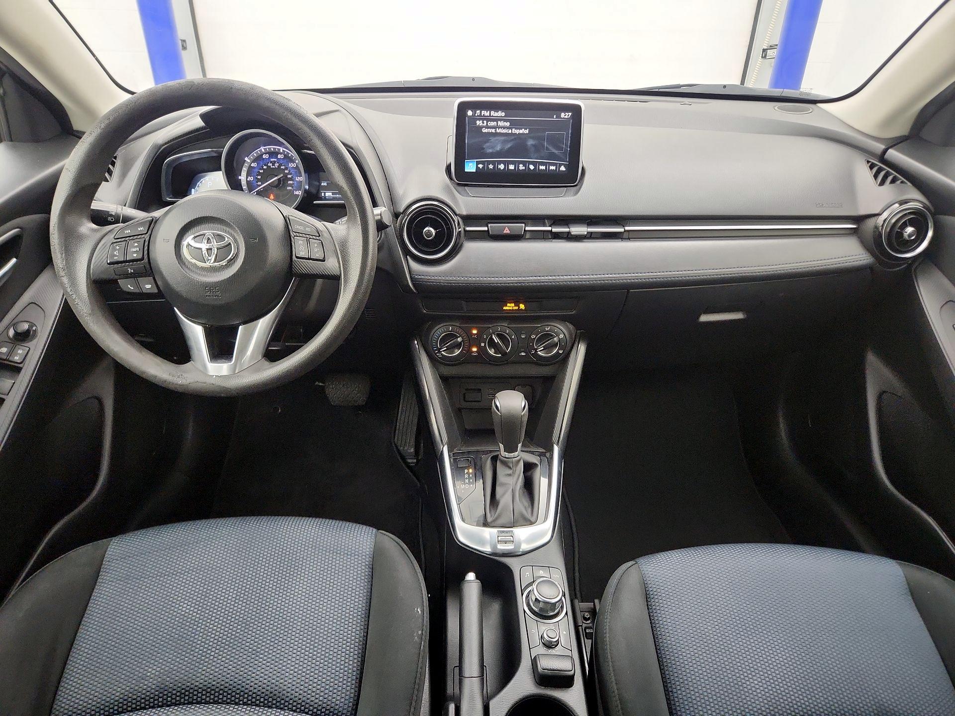 Thumbnail: 2017 Toyota Yaris iA - 9