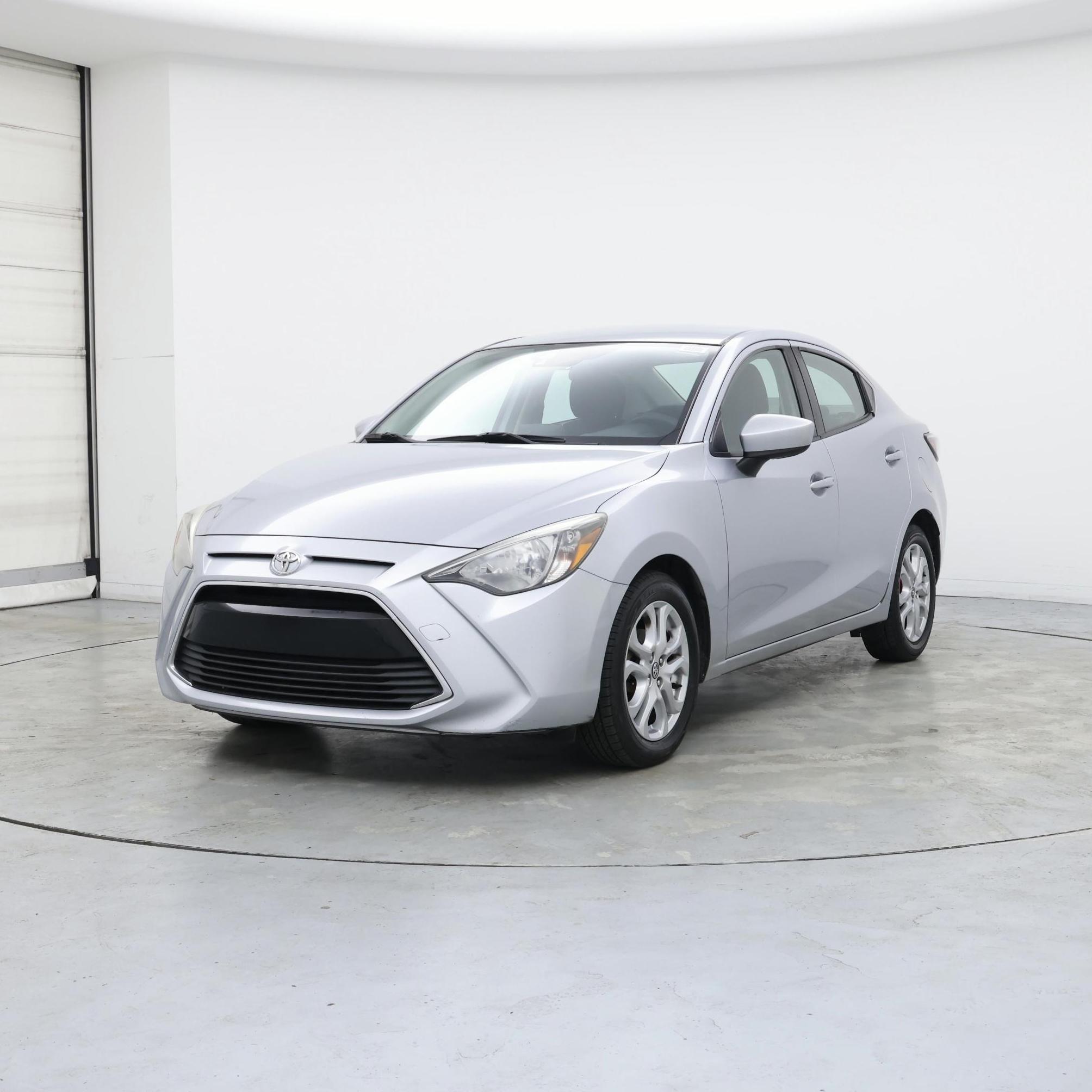 Thumbnail: 2017 Toyota Yaris iA - 4