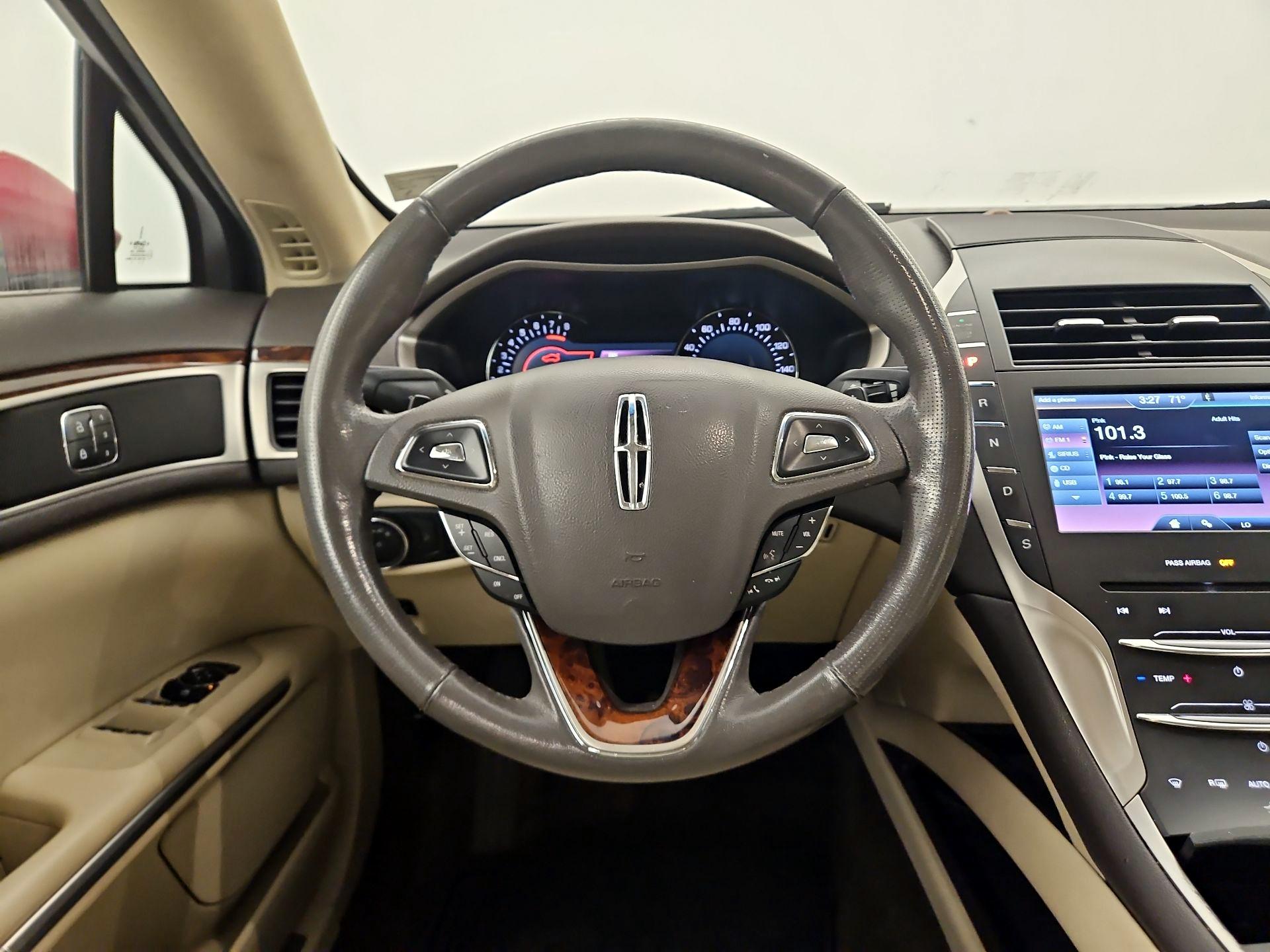 Thumbnail: 2014 Lincoln MKZ - 10