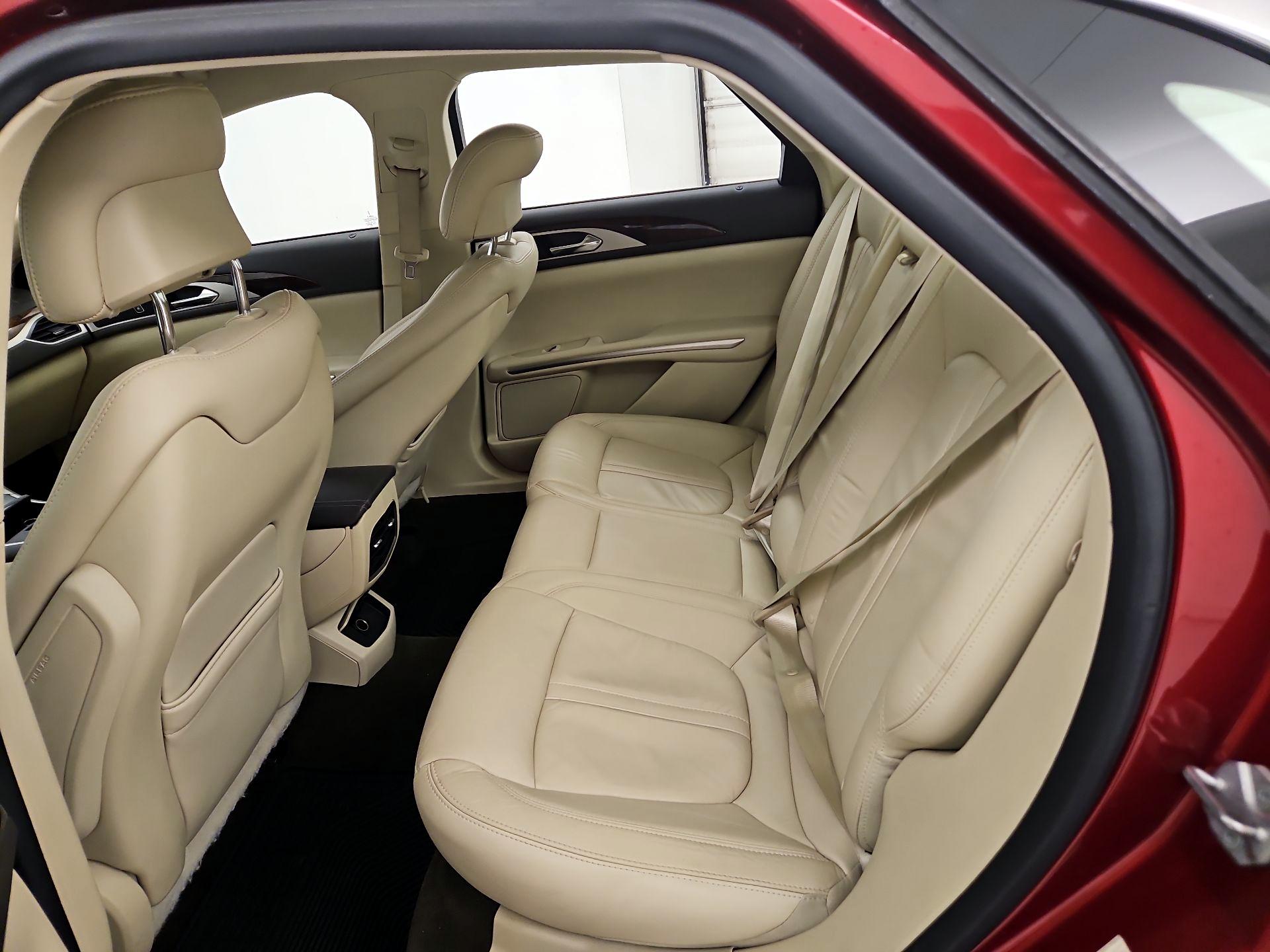 Thumbnail: 2014 Lincoln MKZ - 17