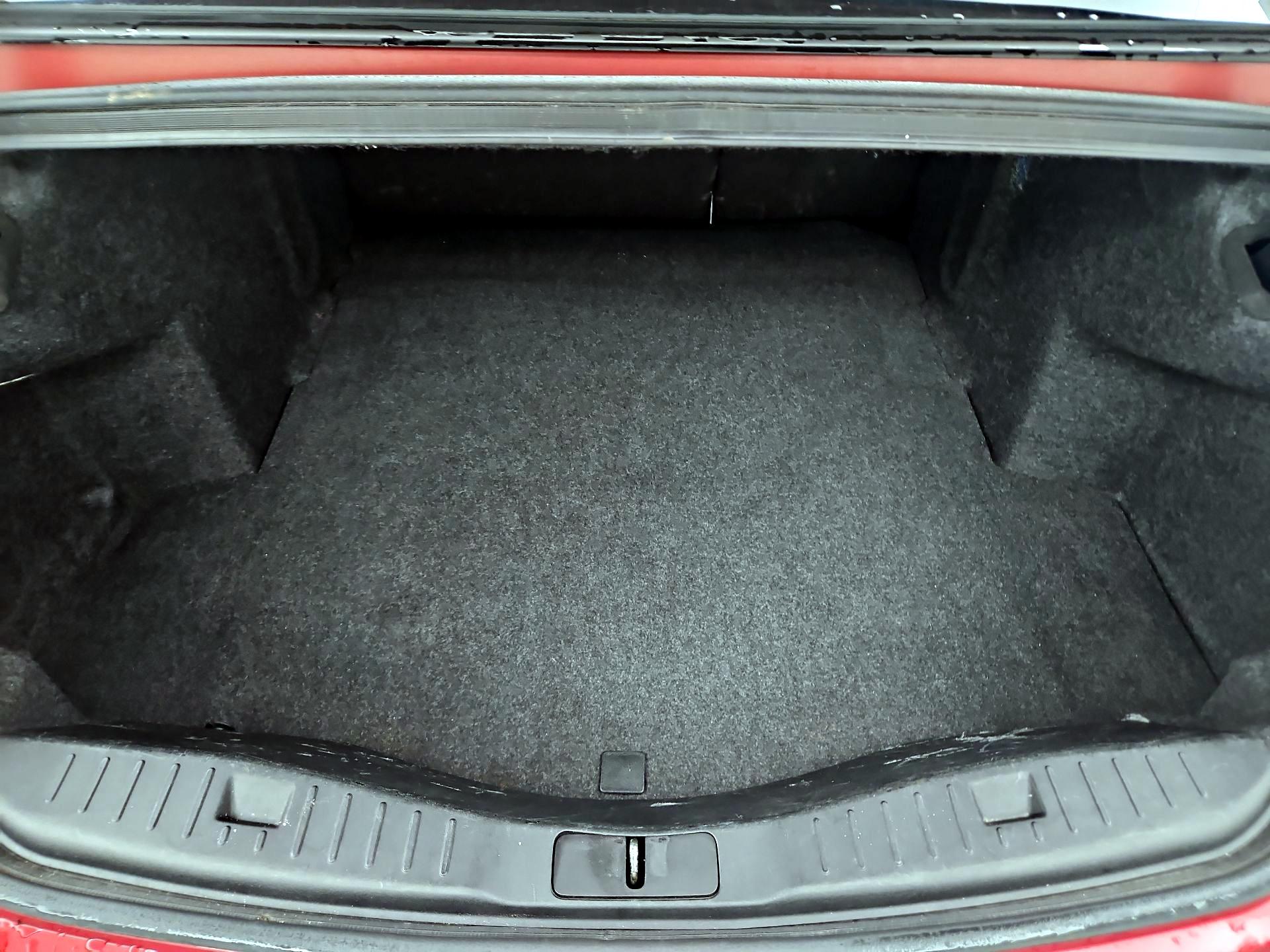 Thumbnail: 2014 Lincoln MKZ - 18