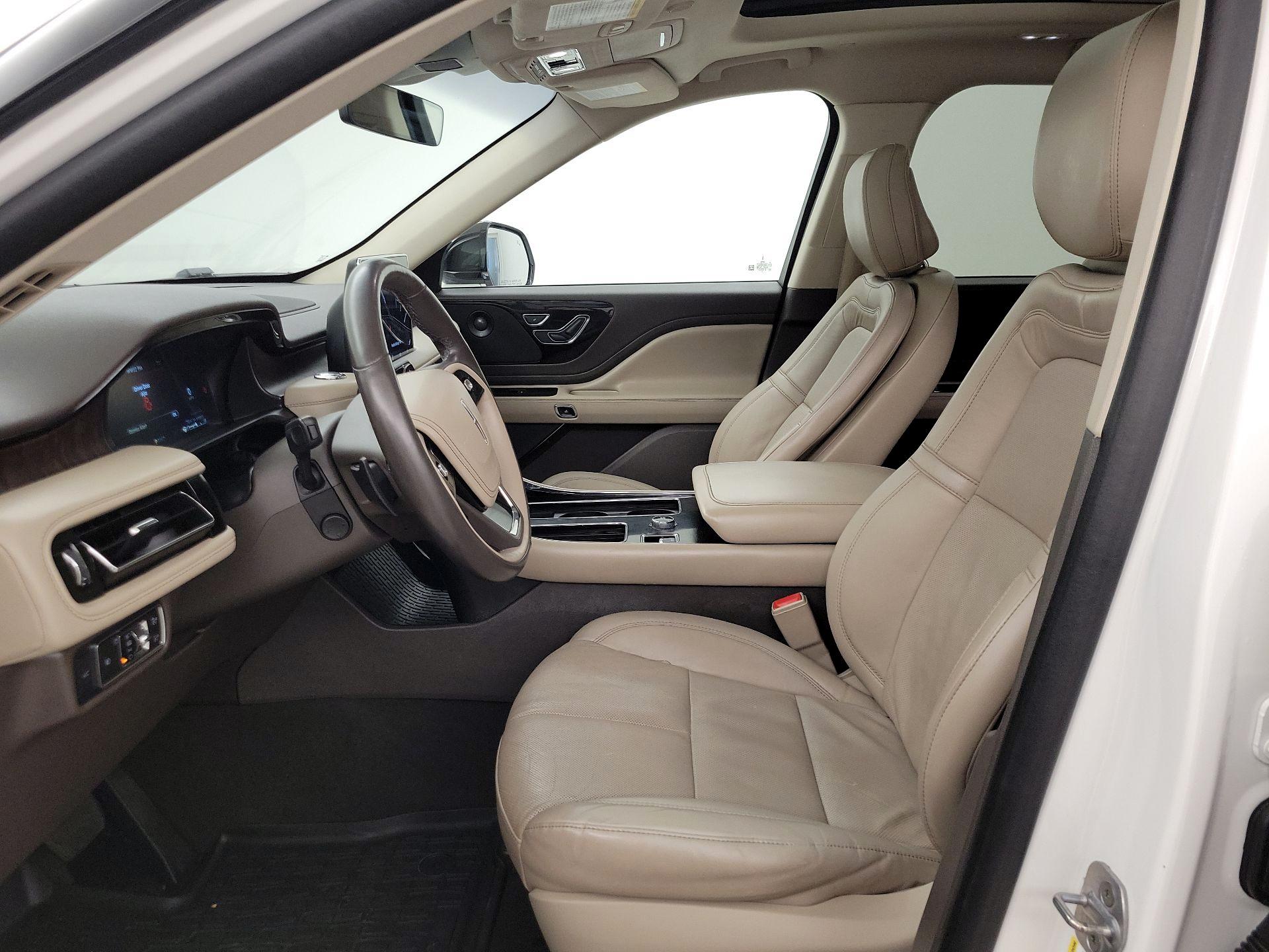 Thumbnail: 2020 Lincoln Aviator - 11