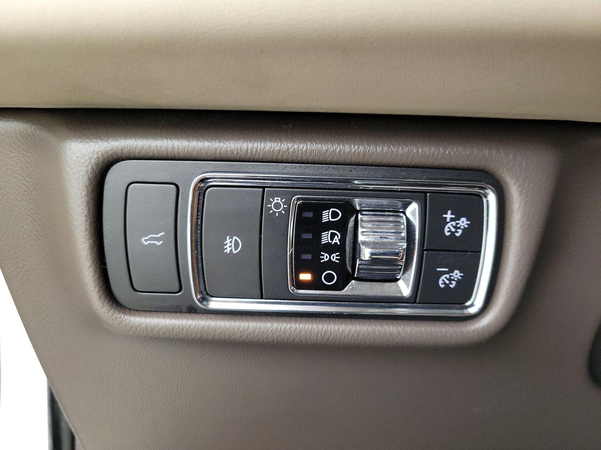 Thumbnail: 2020 Lincoln Aviator - 13