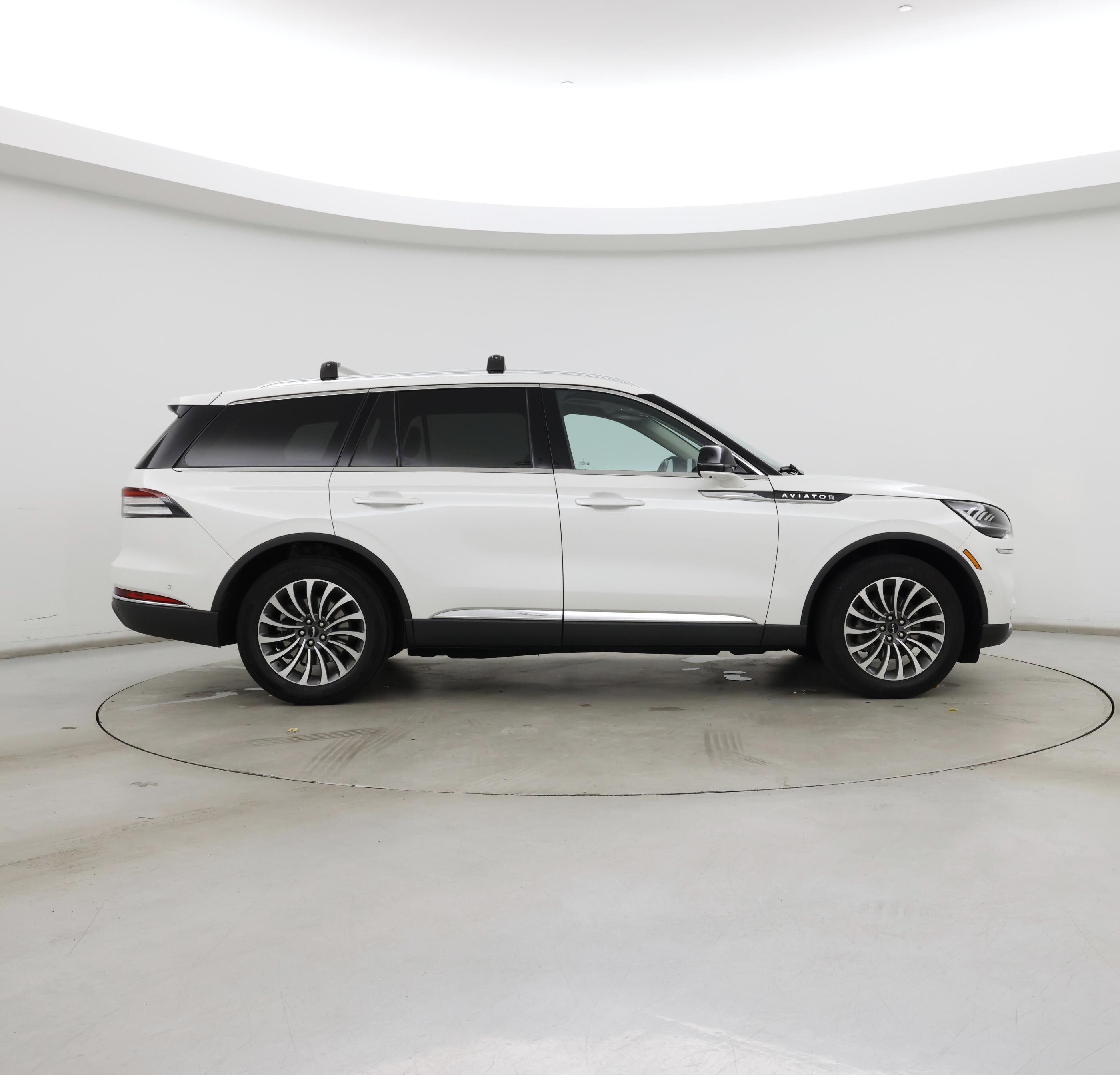 Thumbnail: 2020 Lincoln Aviator - 7