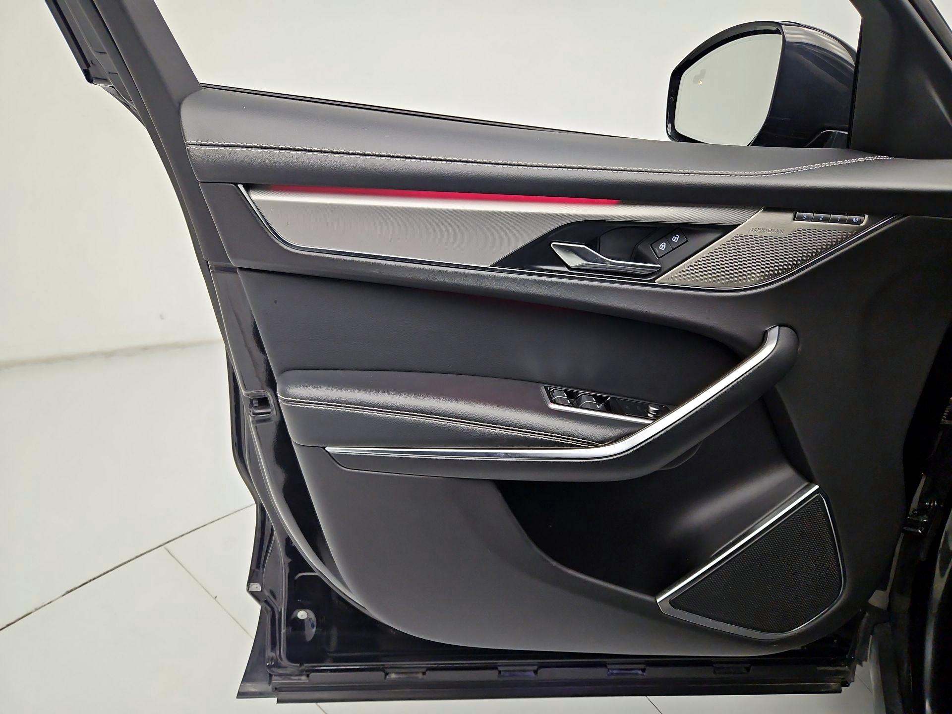 Thumbnail: 2024 Jaguar F-Pace - 12