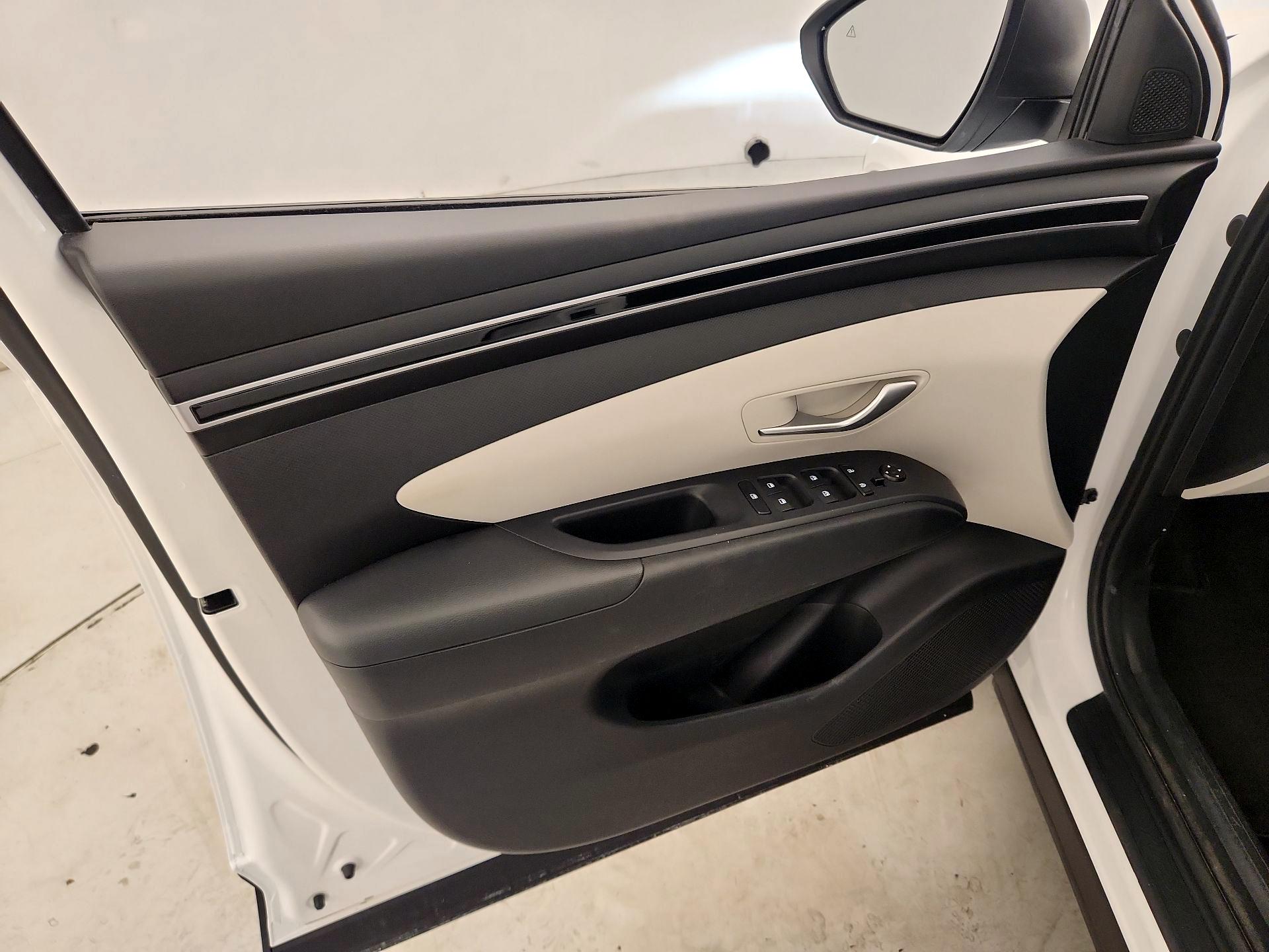 Thumbnail: 2023 Hyundai Tucson - 12