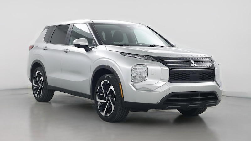 2022 Mitsubishi Outlander ES Hero Image