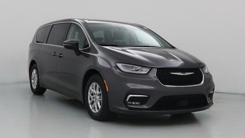 2023 Chrysler Pacifica Touring L Hero Image