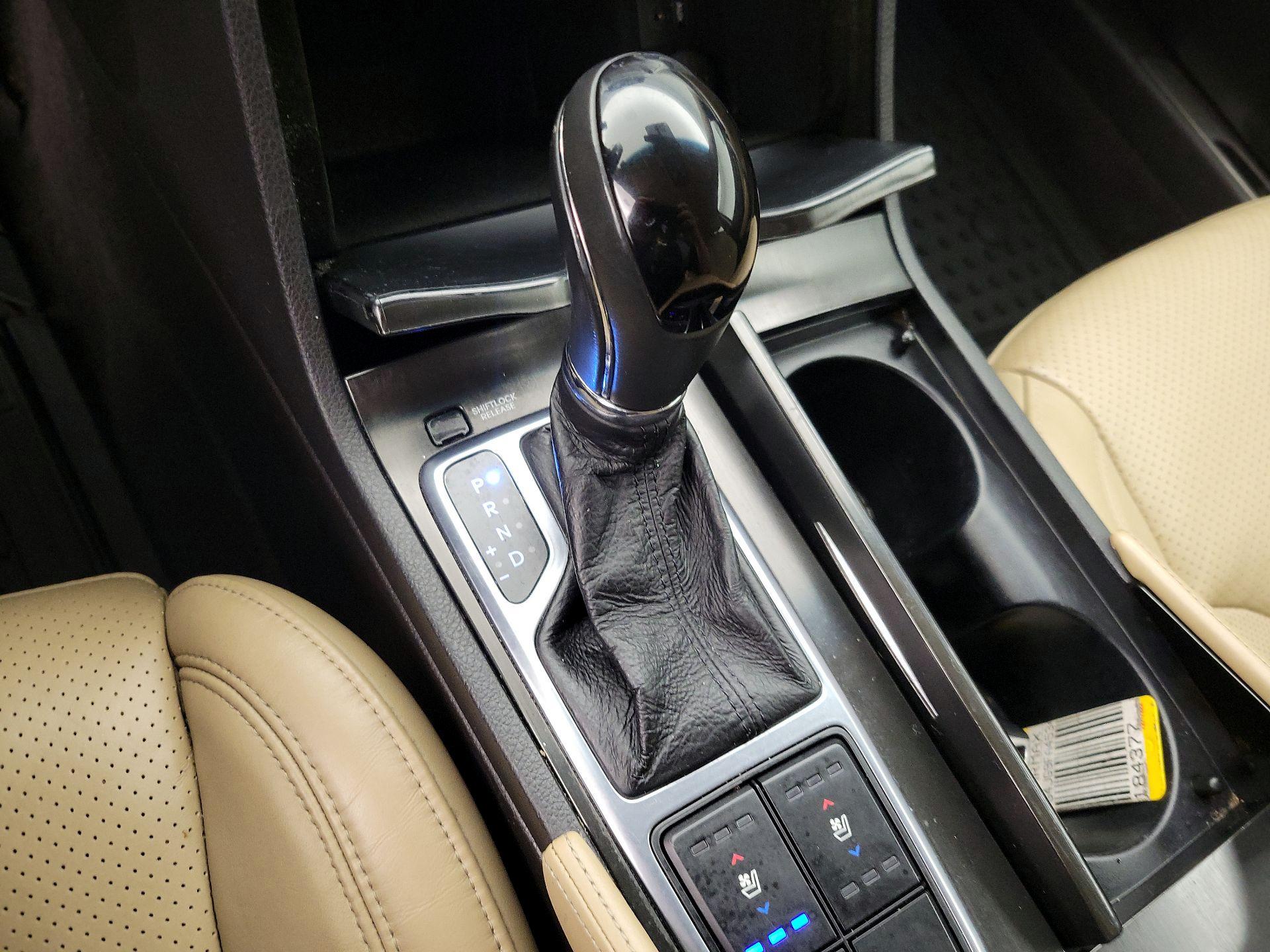 Thumbnail: 2015 Hyundai Azera - 17