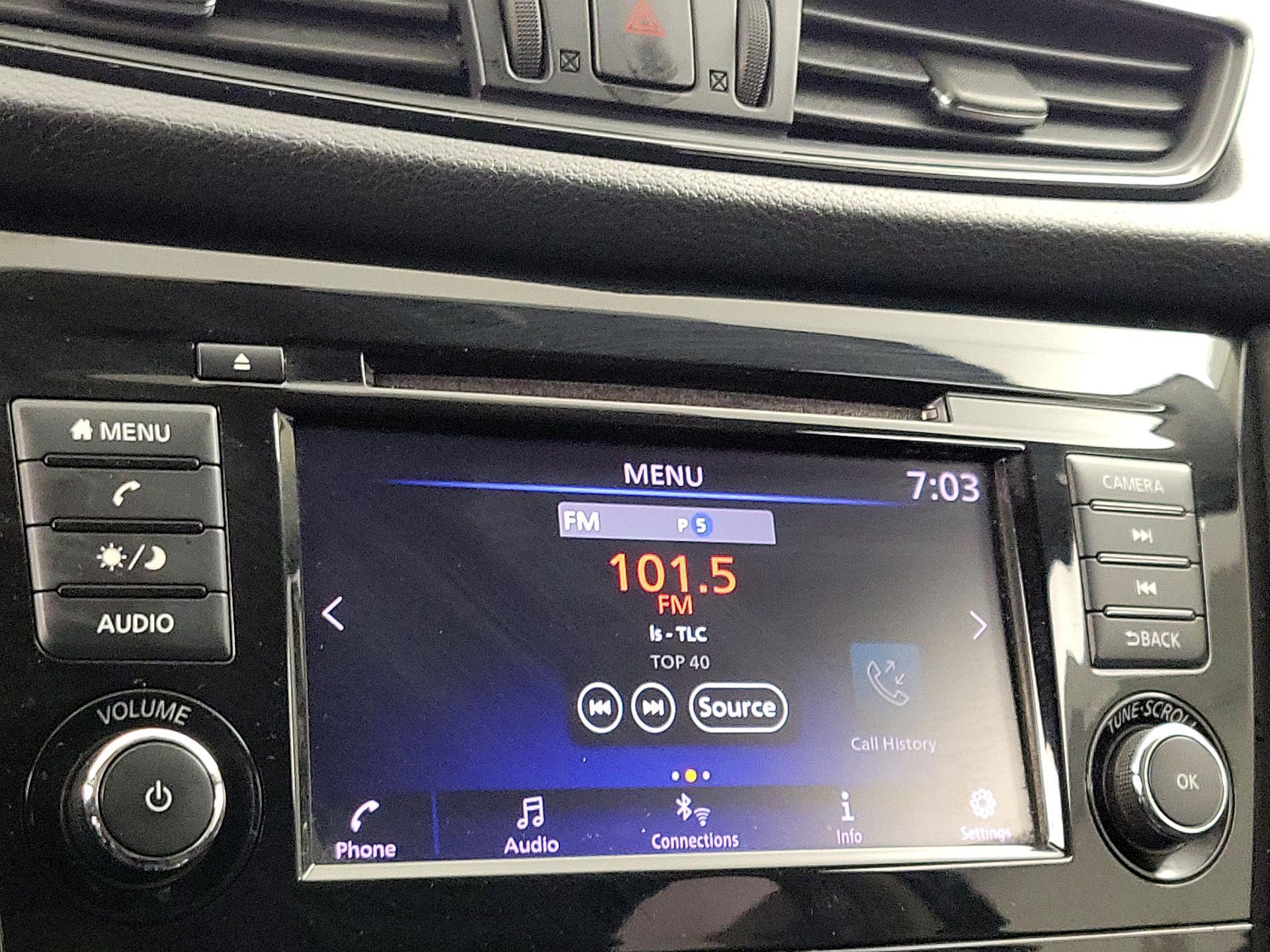 Thumbnail: 2018 Nissan Rogue - 15