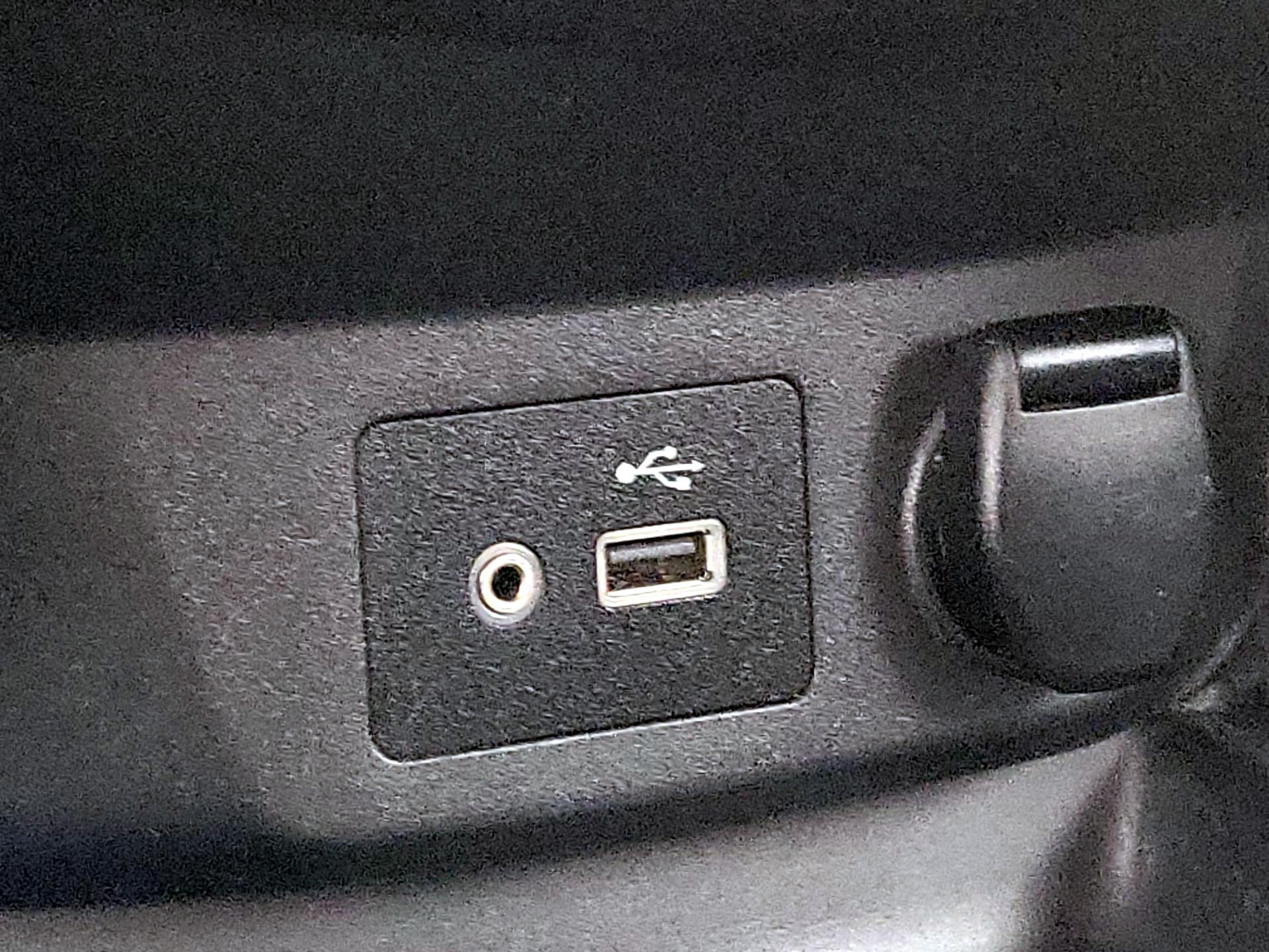 Thumbnail: 2018 Nissan Rogue - 18