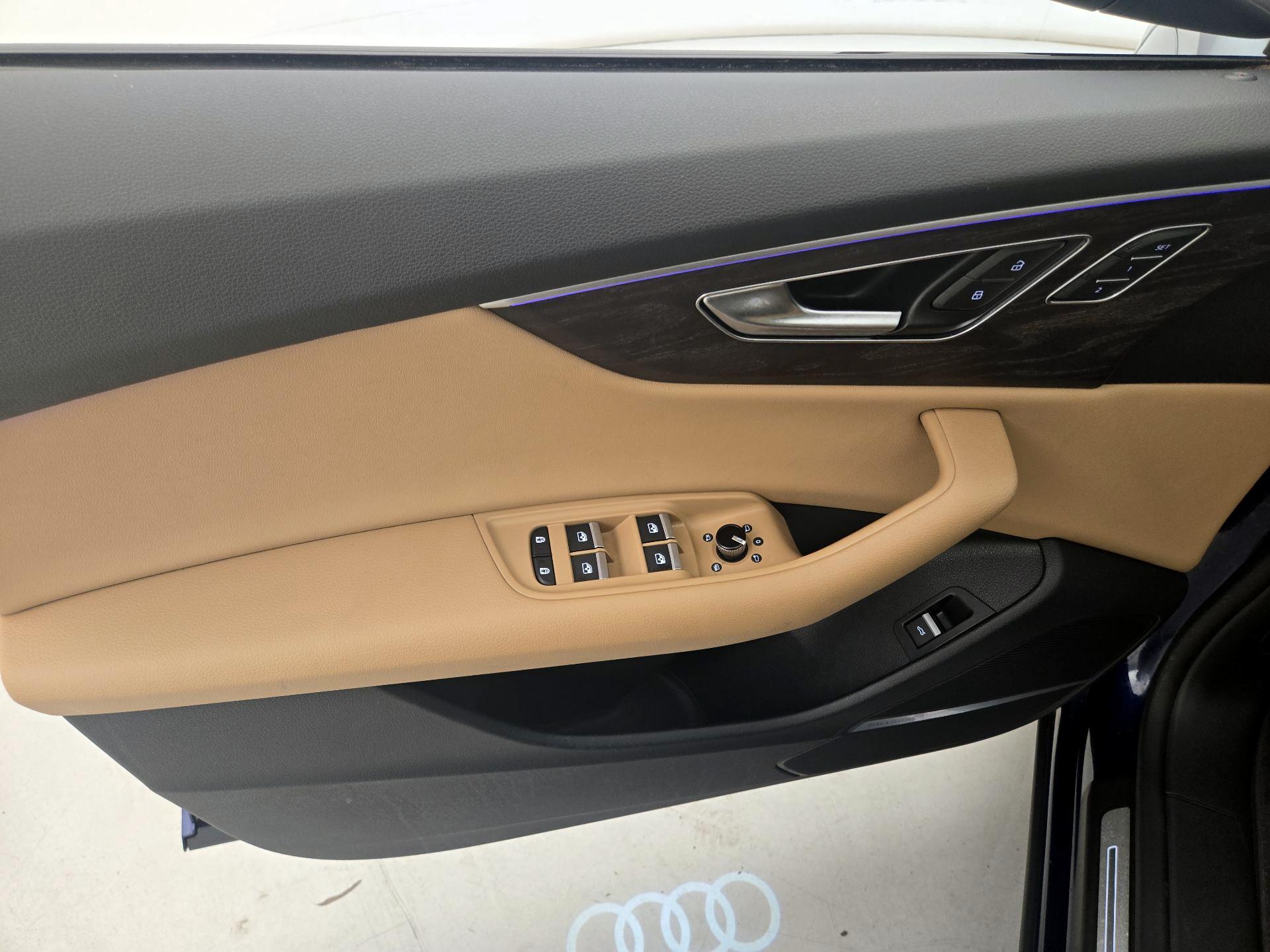 Thumbnail: 2019 Audi Q8 - 12