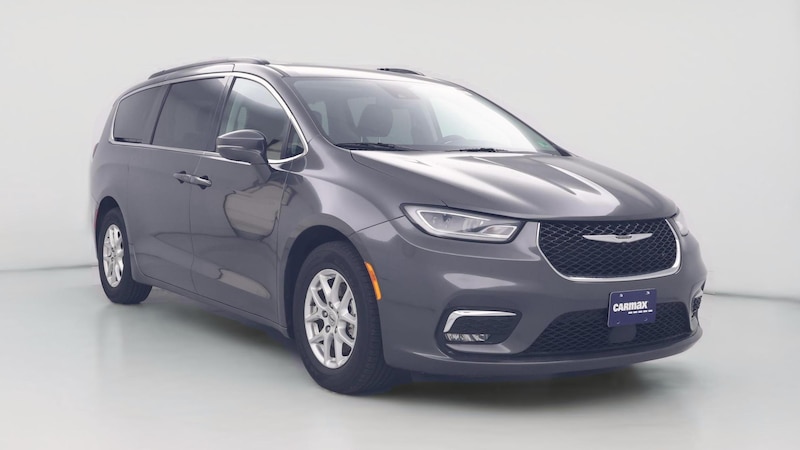2022 Chrysler Pacifica Touring L Hero Image