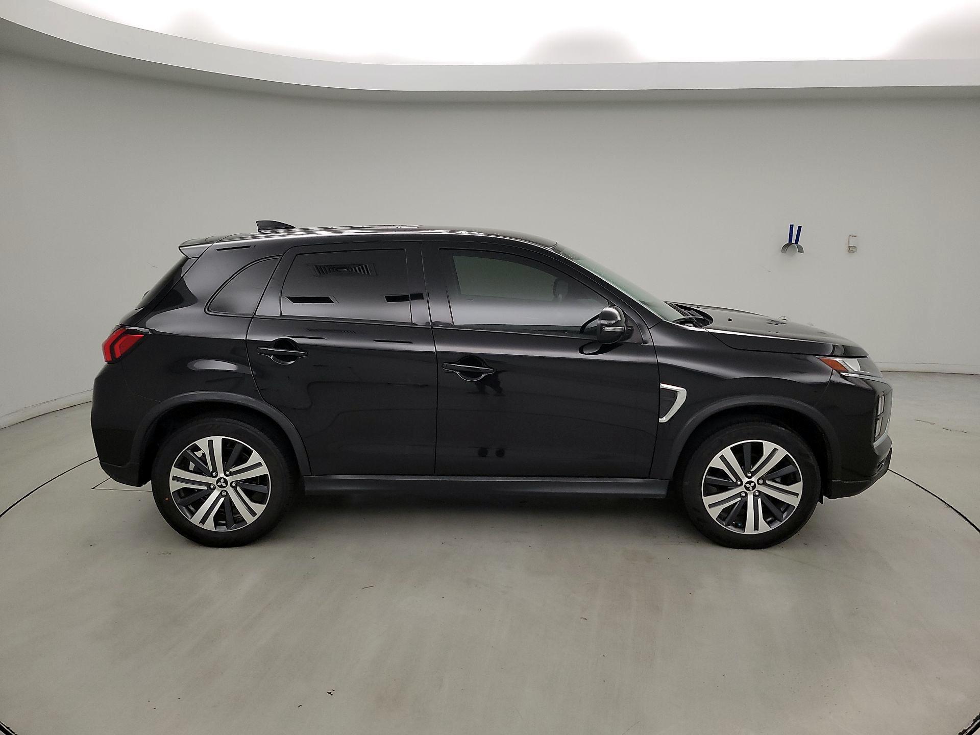 Thumbnail: 2022 Mitsubishi Outlander Sport - 4