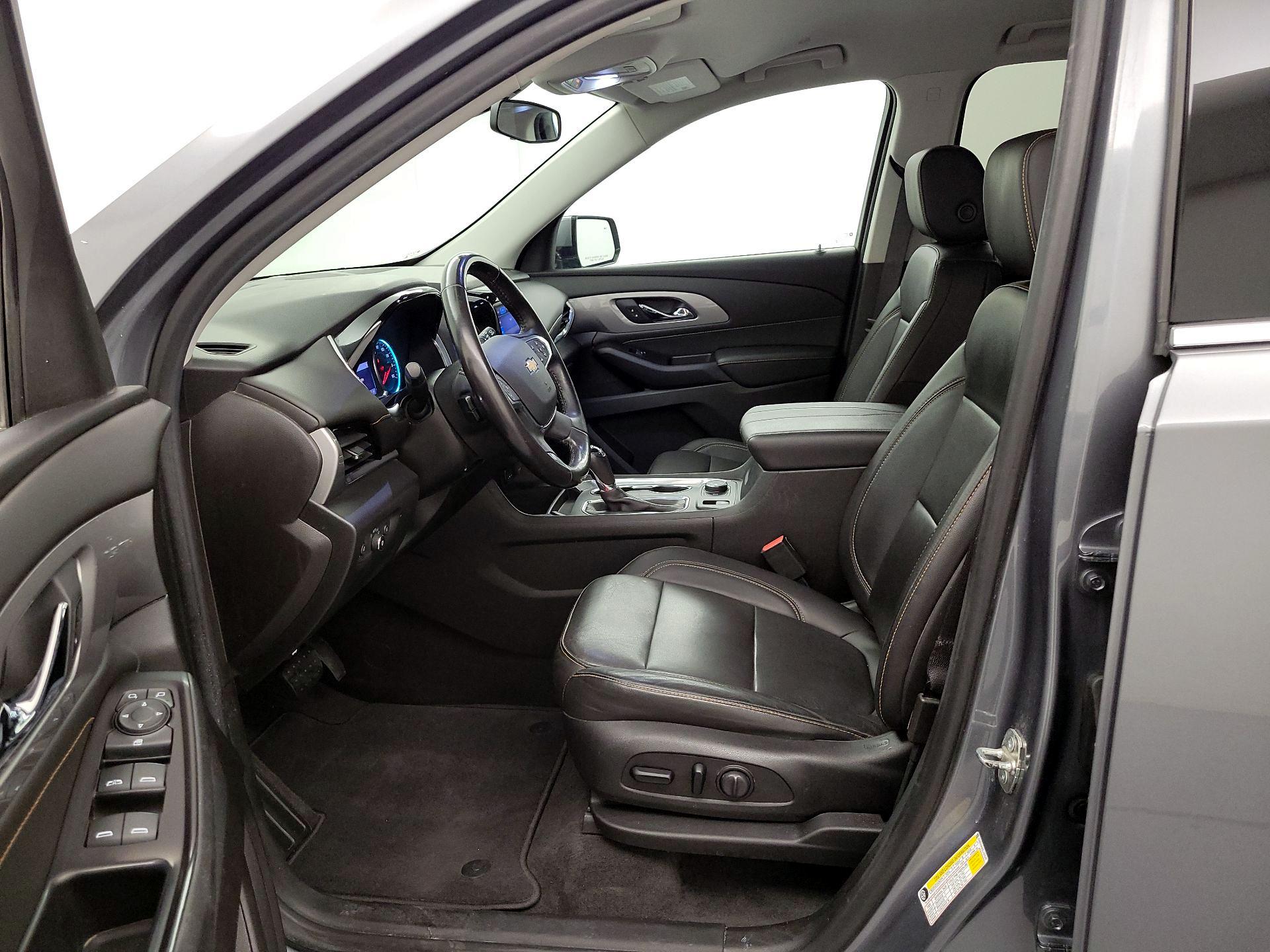 Thumbnail: 2020 Chevrolet Traverse - 11