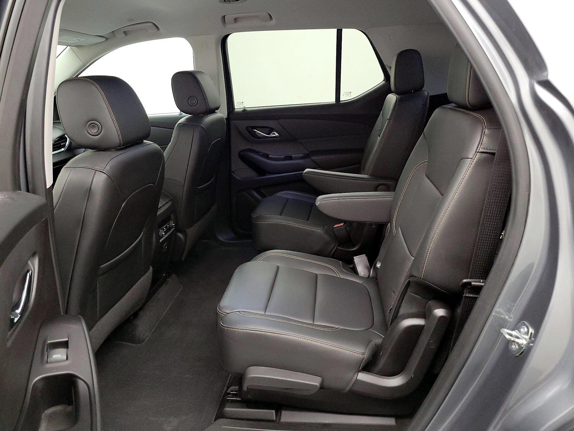 Thumbnail: 2020 Chevrolet Traverse - 19
